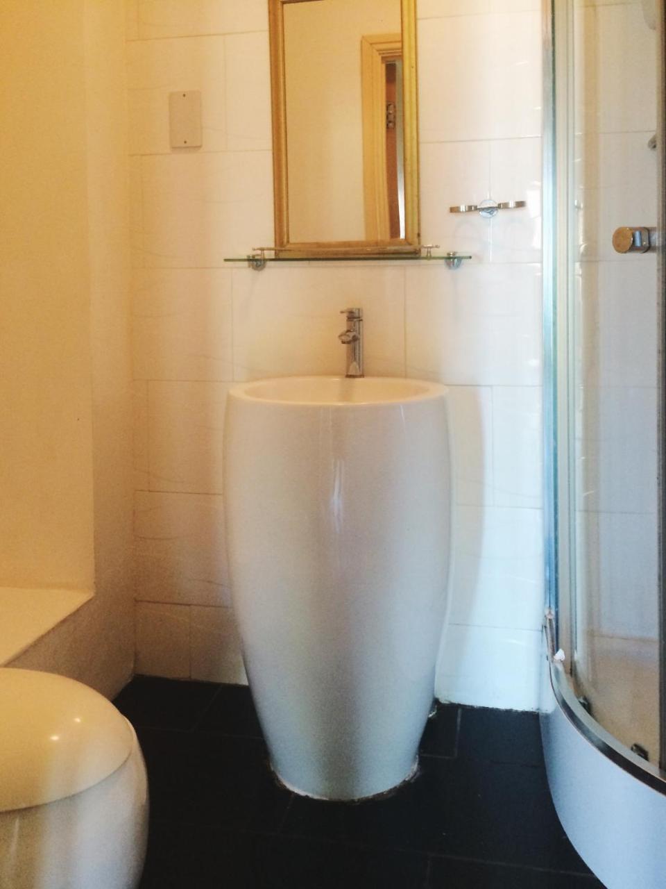 Cambridge Heath Campus Living * London