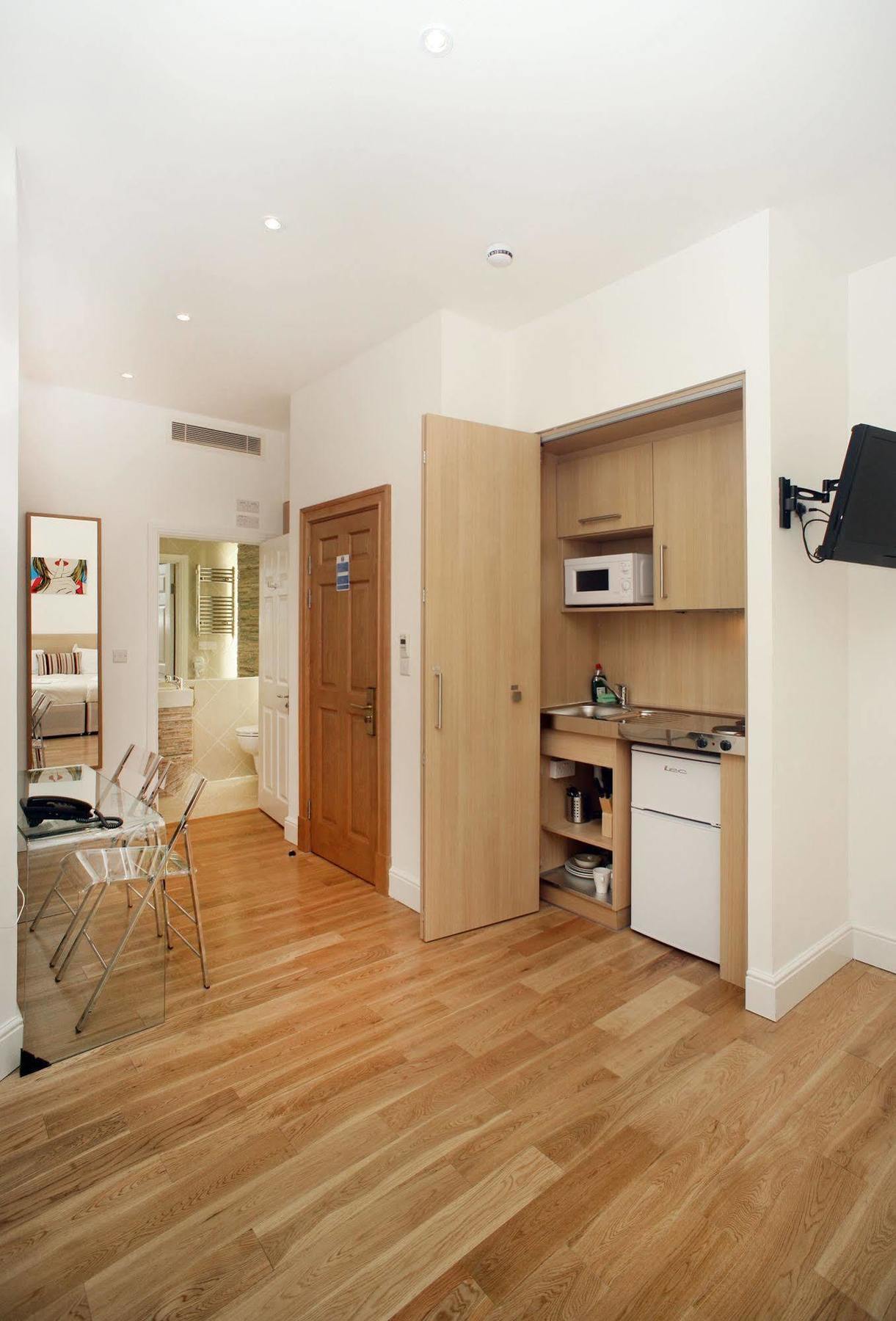 The Kensington Apartment *