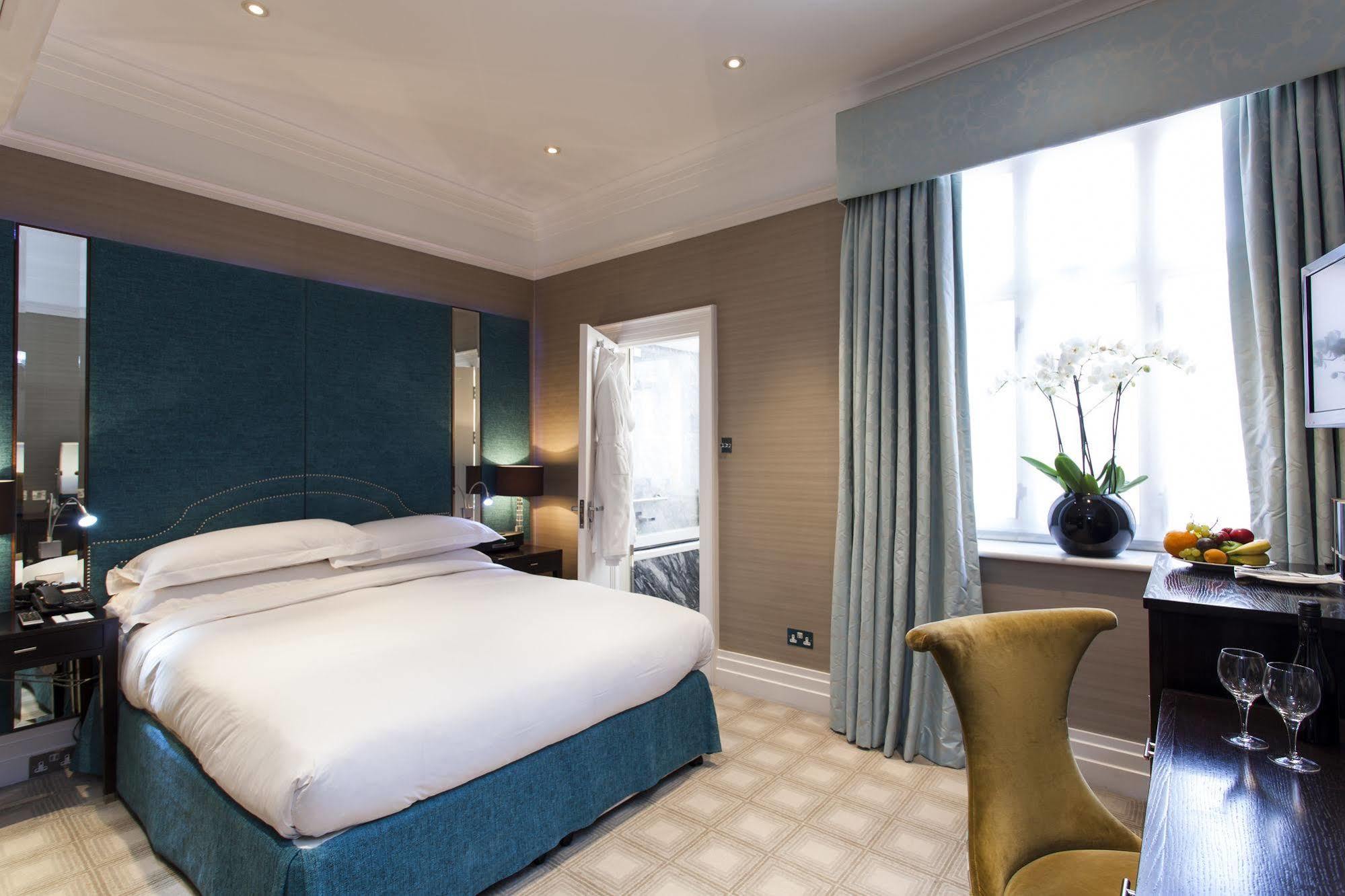 The Capital Townhouse Hotel 4*