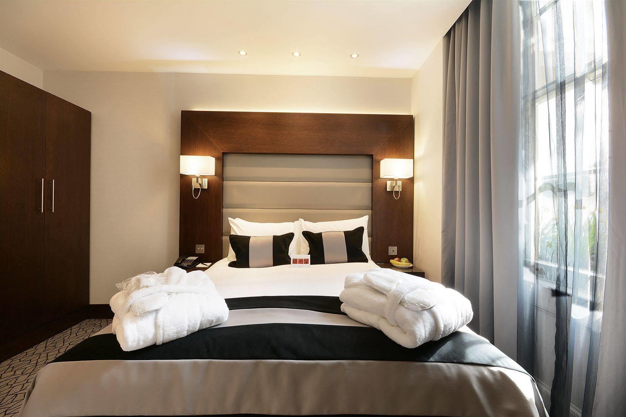 Park Grand Lancaster Gate London
