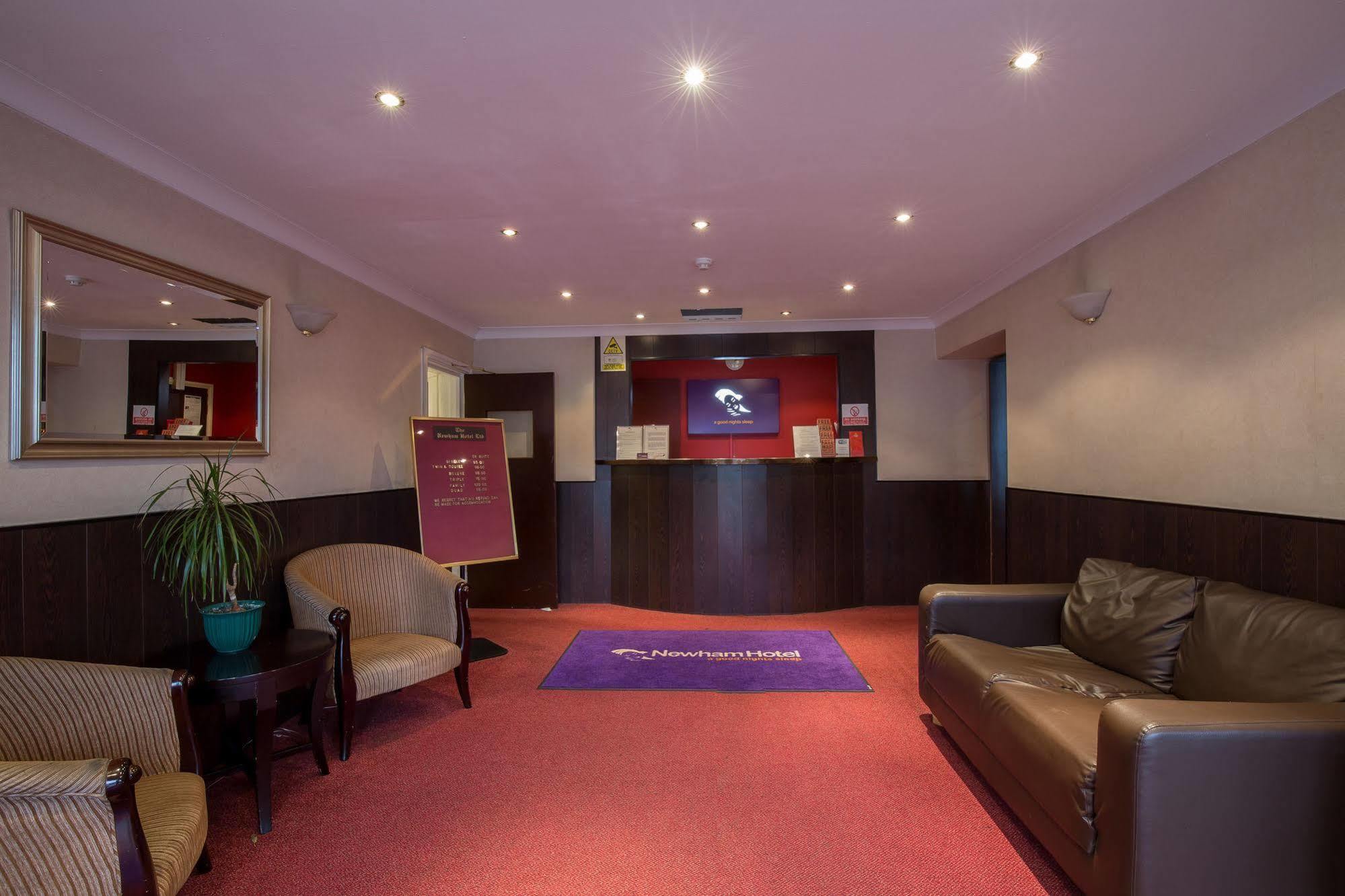 Newham Hotell 2*