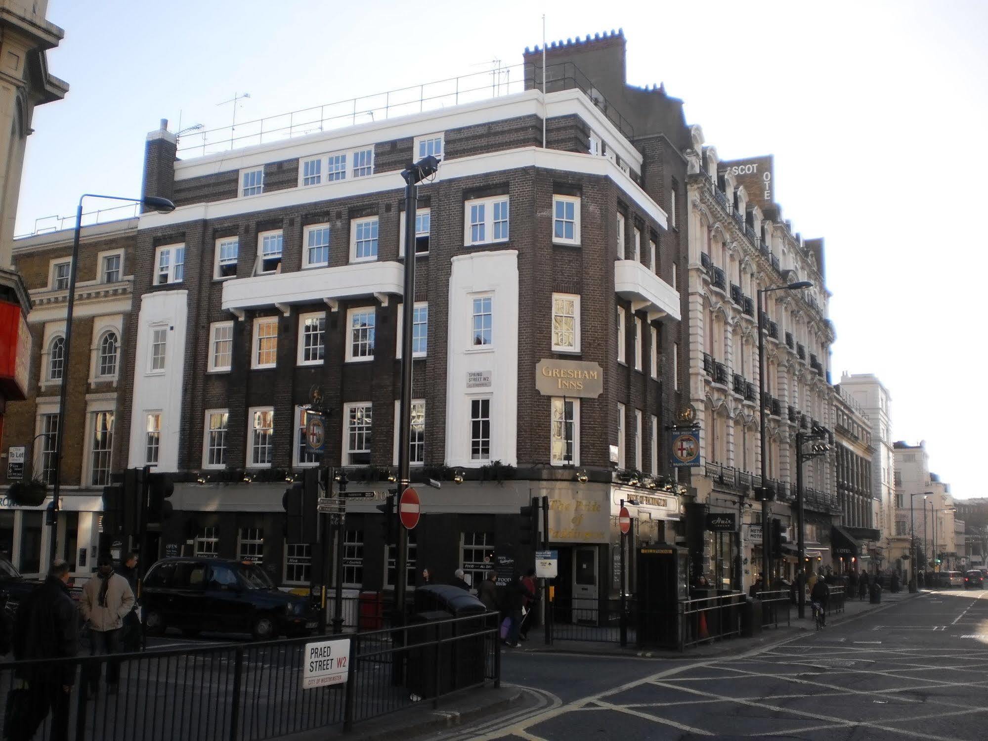 The Pride Of Paddington Hostal *