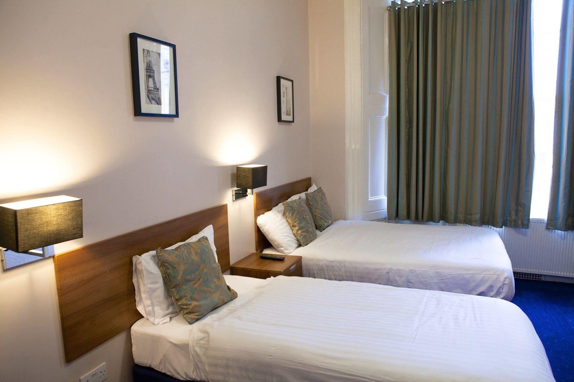The Portico Hotell