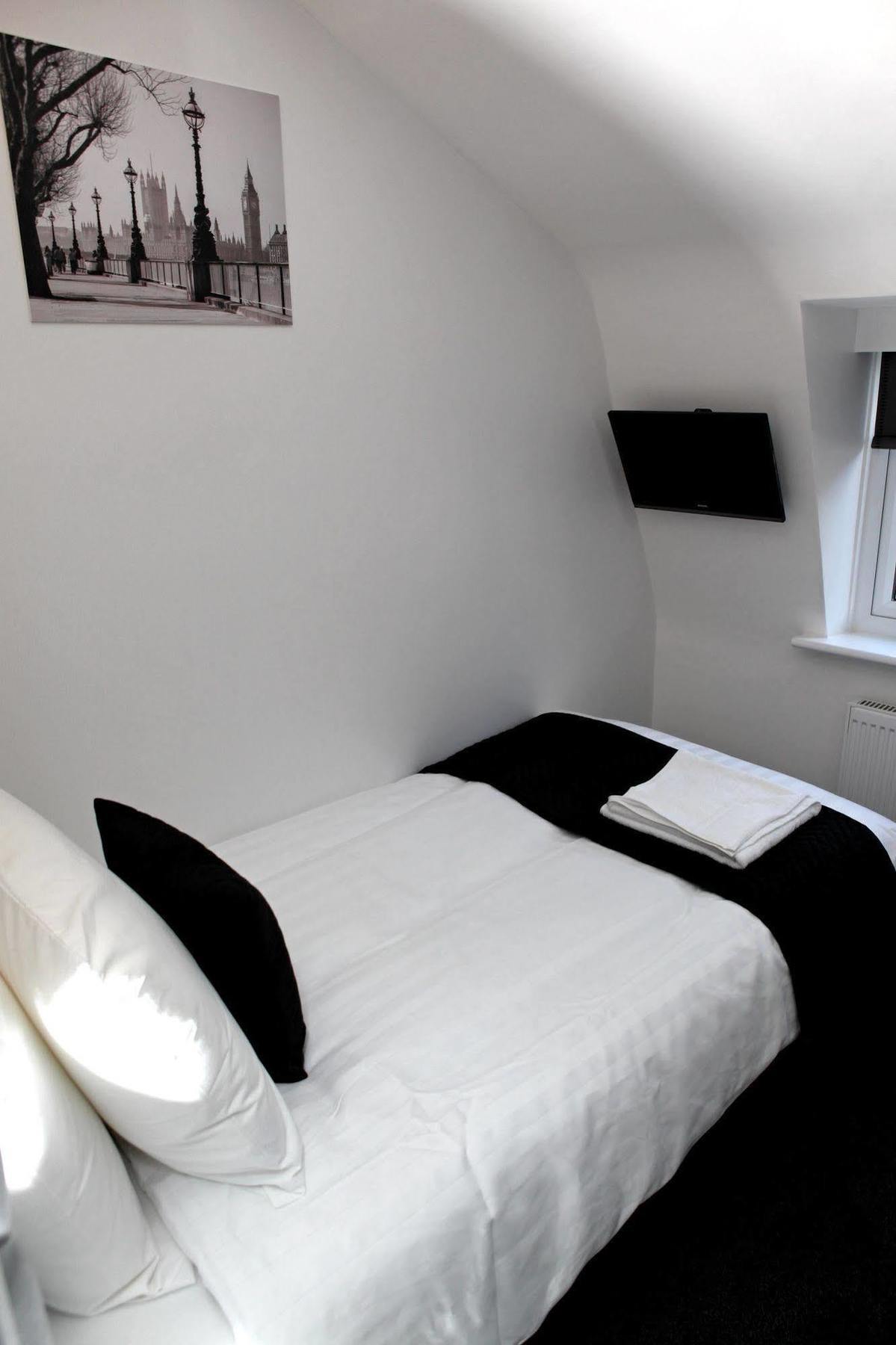 The Omega Hotel 3*