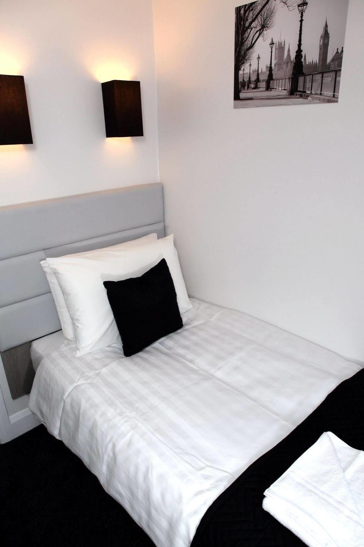 Hotel The Omega London