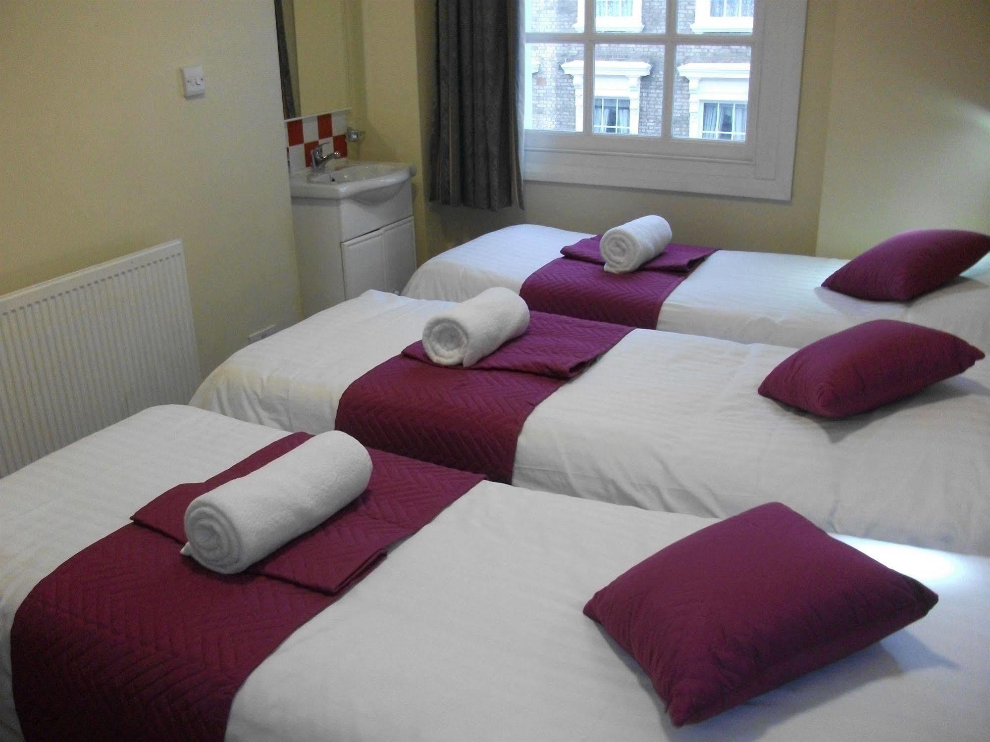 Oyo Bakers Hotel