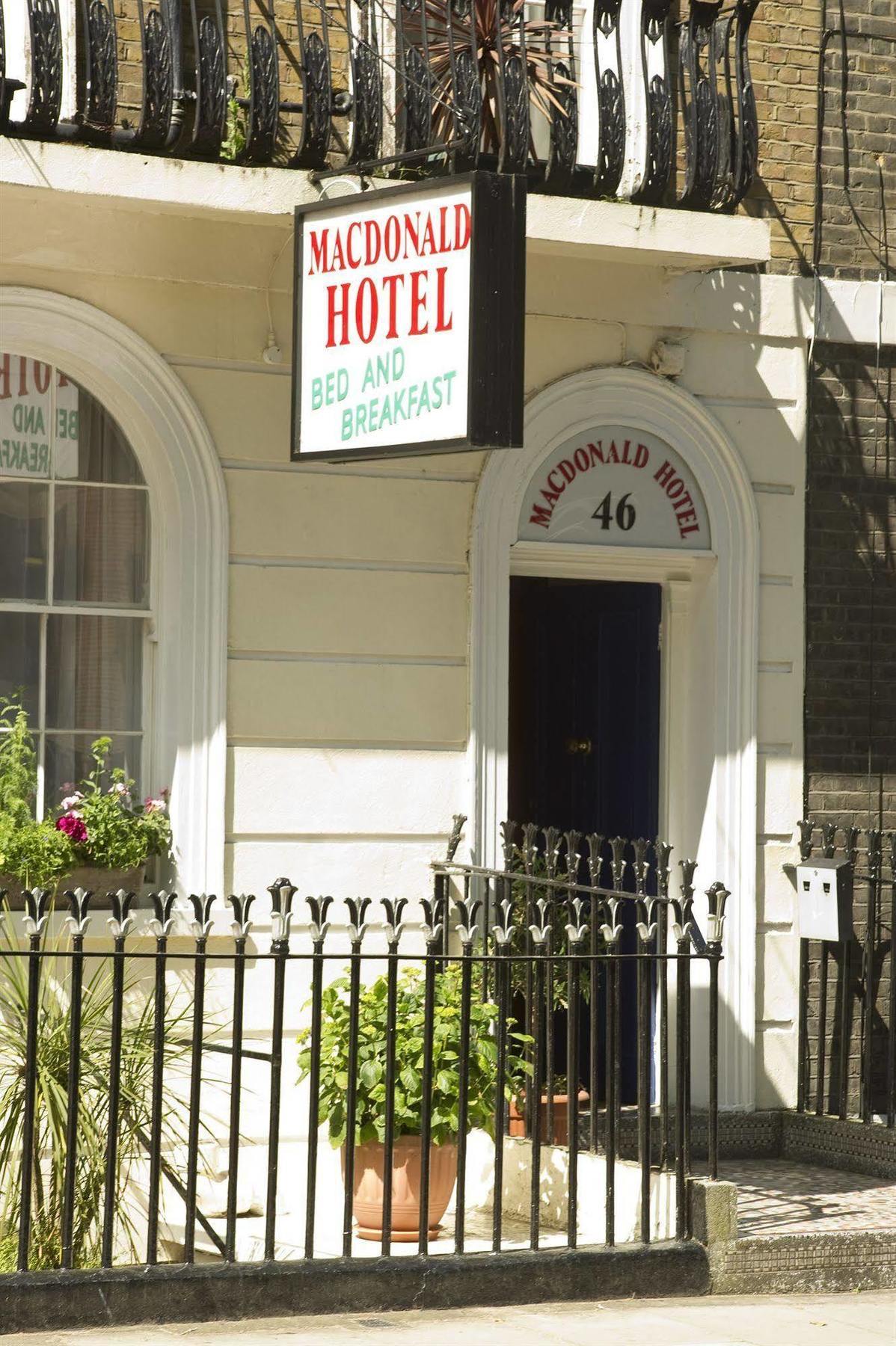 Guest house Macdonald