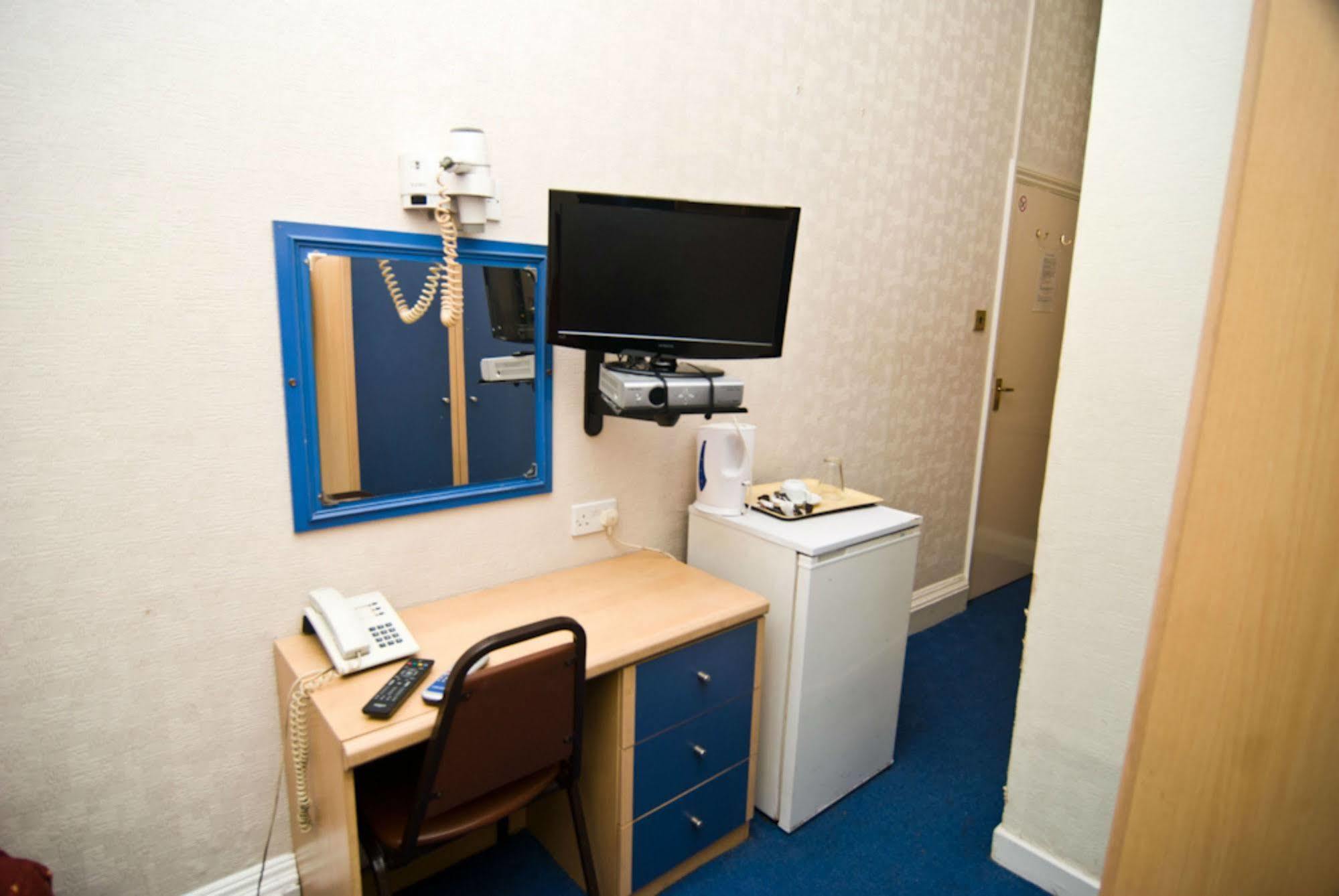 Hotel Boston Court