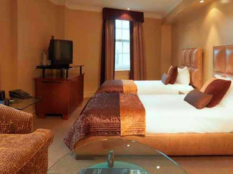 Radisson Blu Hotel, Bond Street 4* London