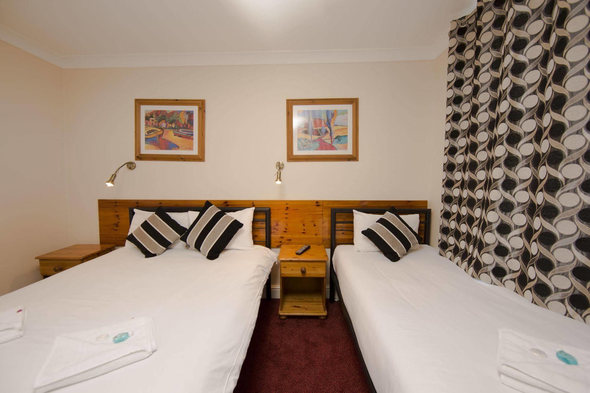 Oyo Lifestyle Golden Guest house London