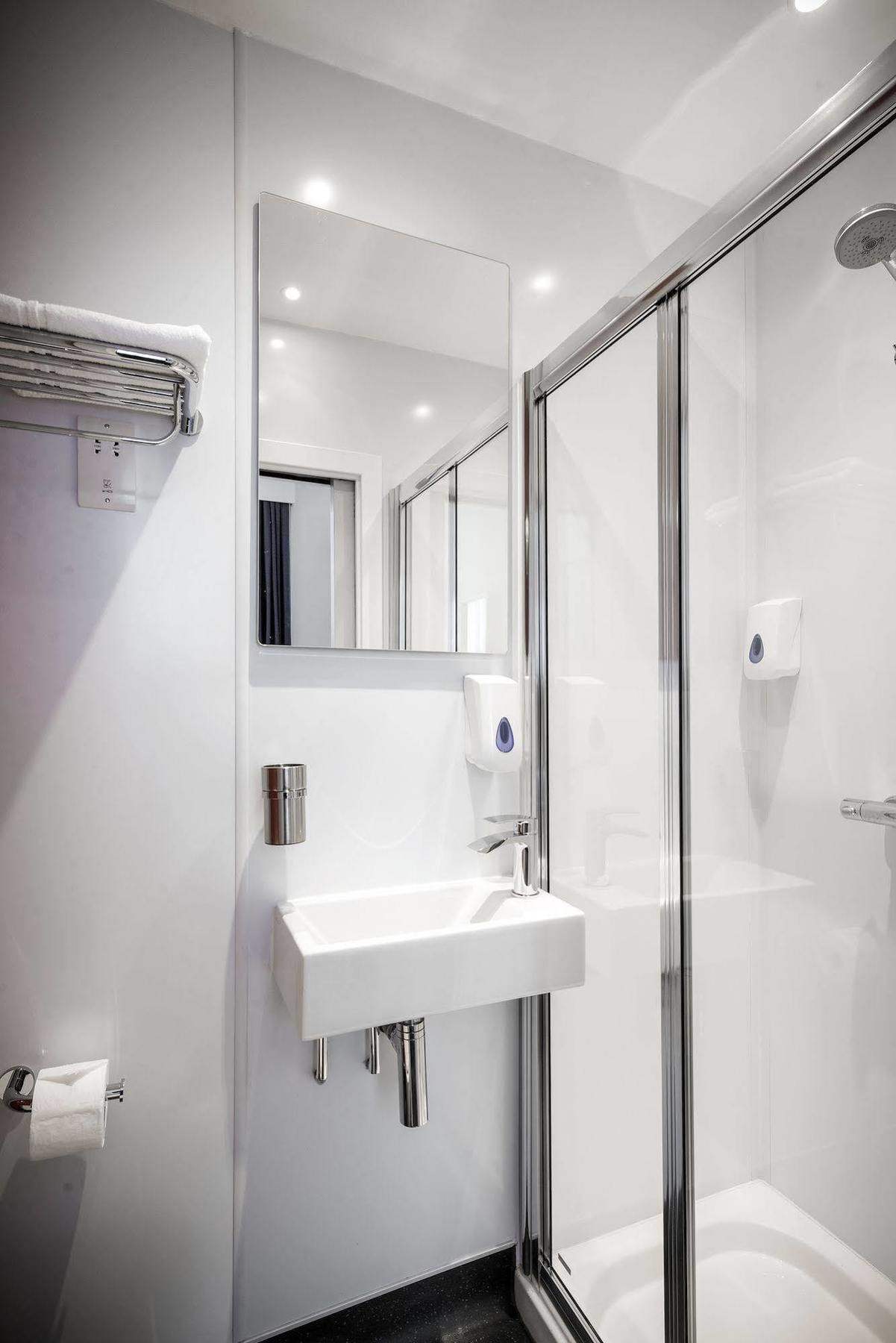 Guest house Meridiana London