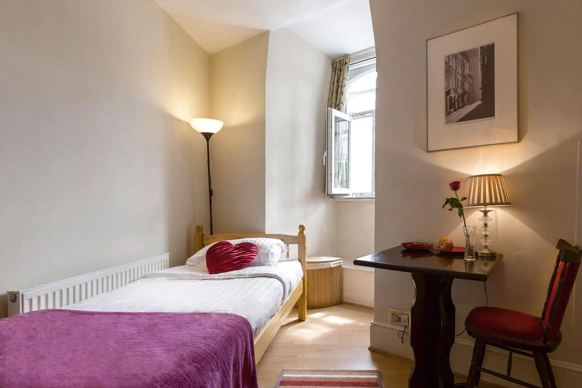 City London Hotel 3*