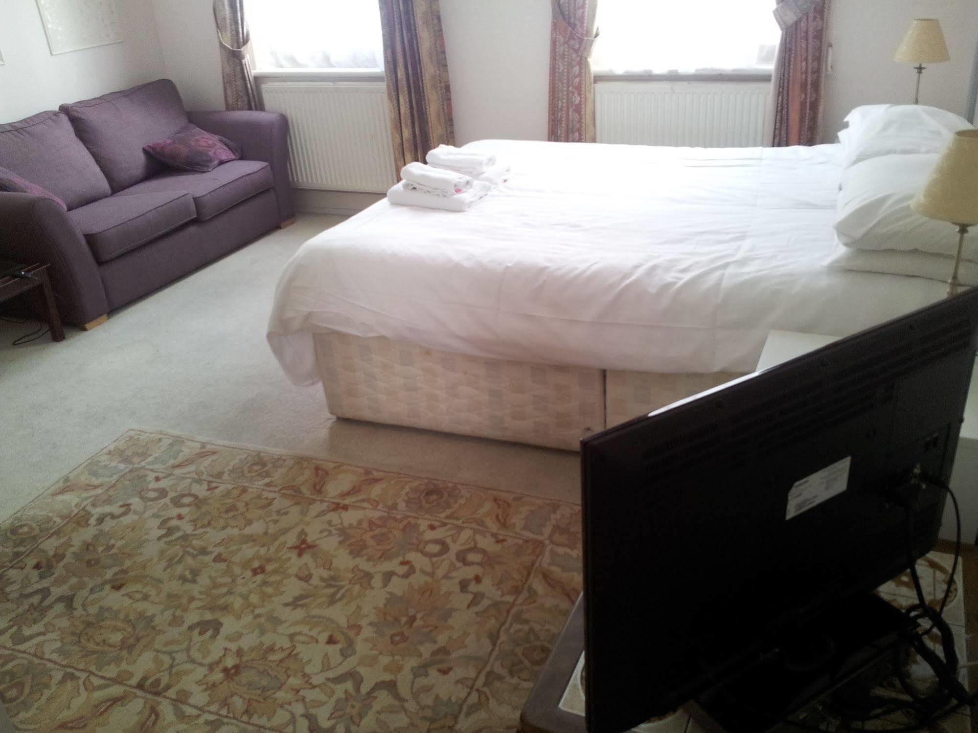 Kensingtoncourt Apartahotel