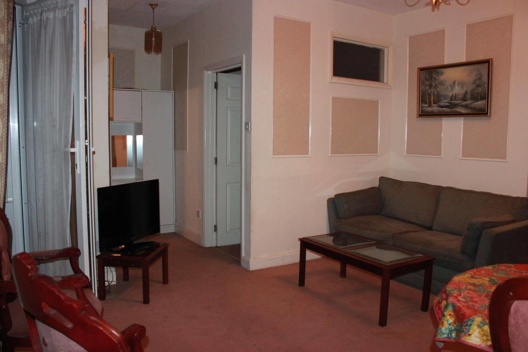 Kensingtoncourt Apartahotel 3*