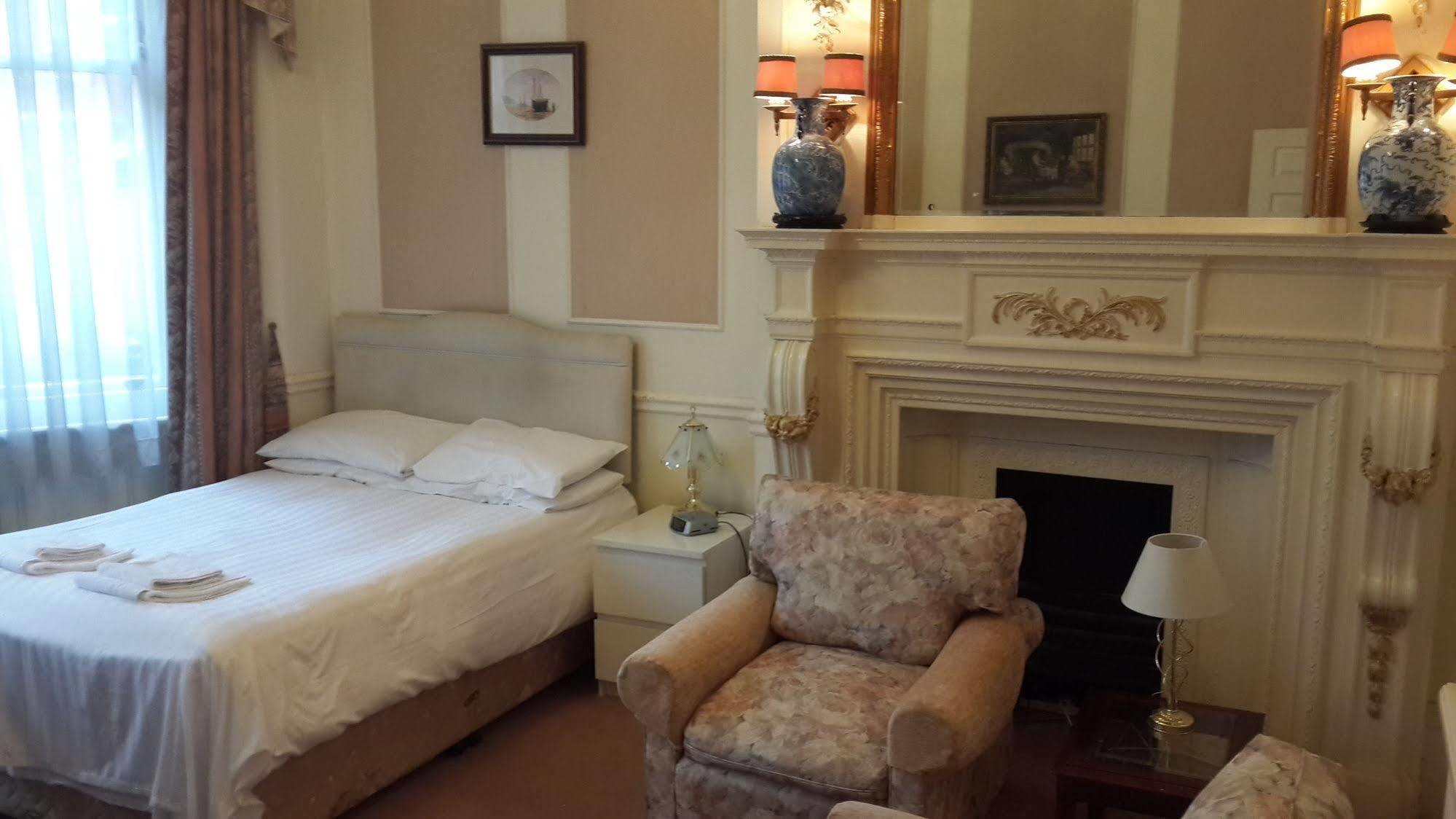 Kensingtoncourt Apartahotel