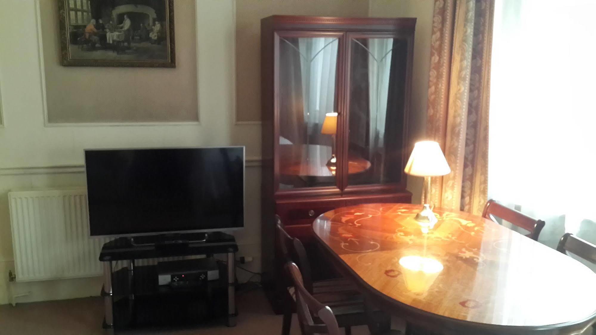 Kensingtoncourt 3*