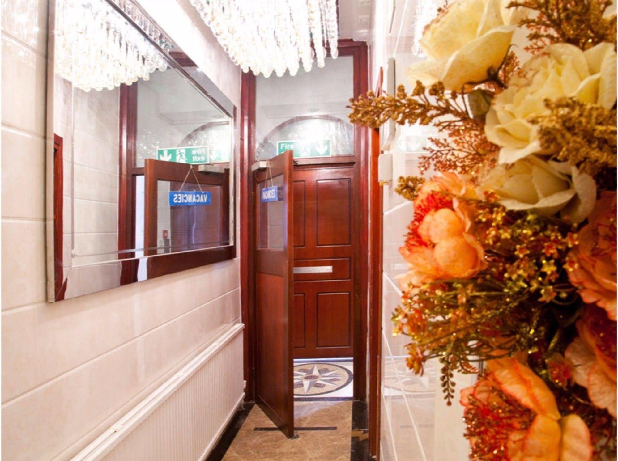 Russell Square Hotel