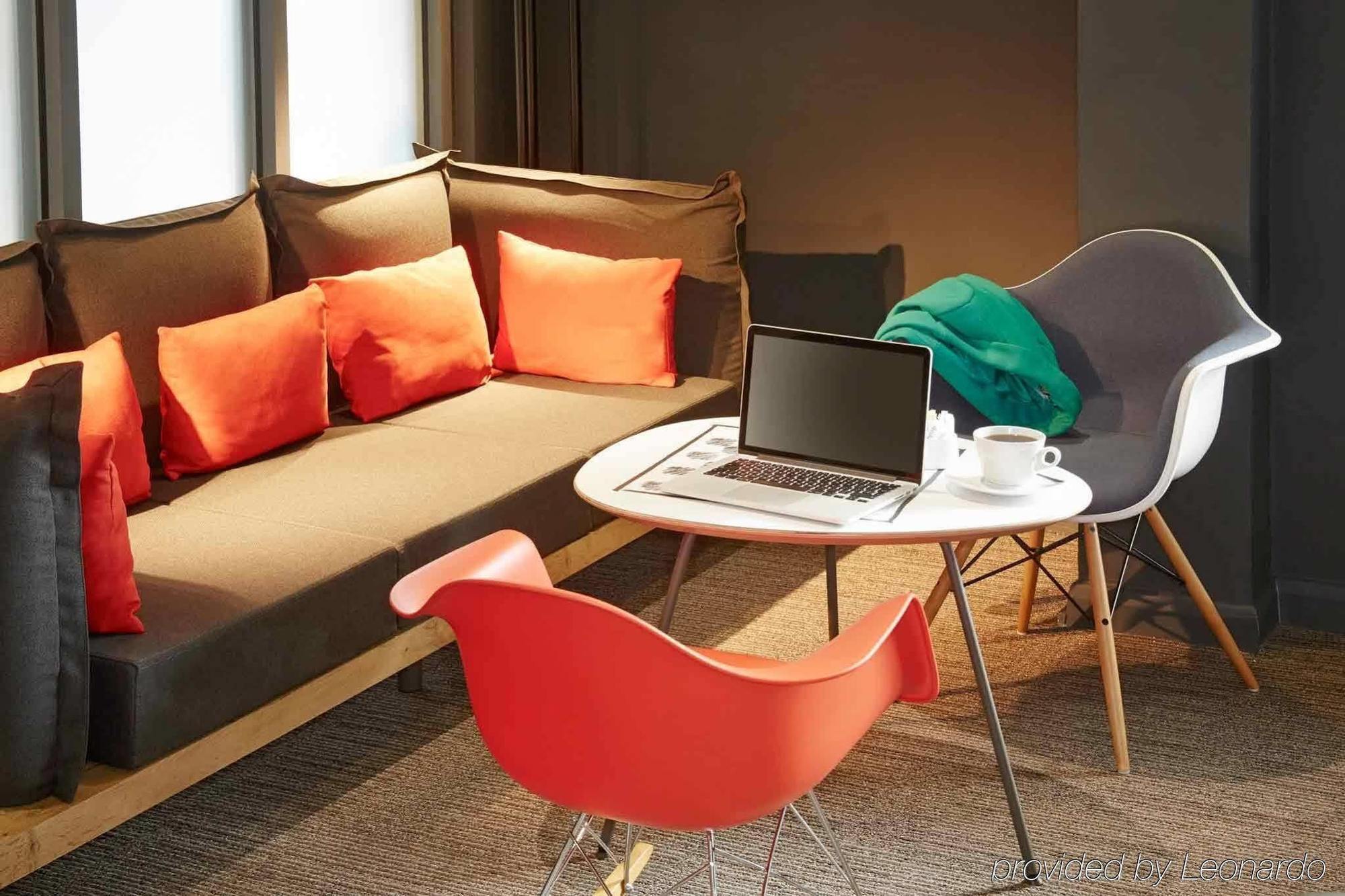 Ibis Stratford Hotel 3*