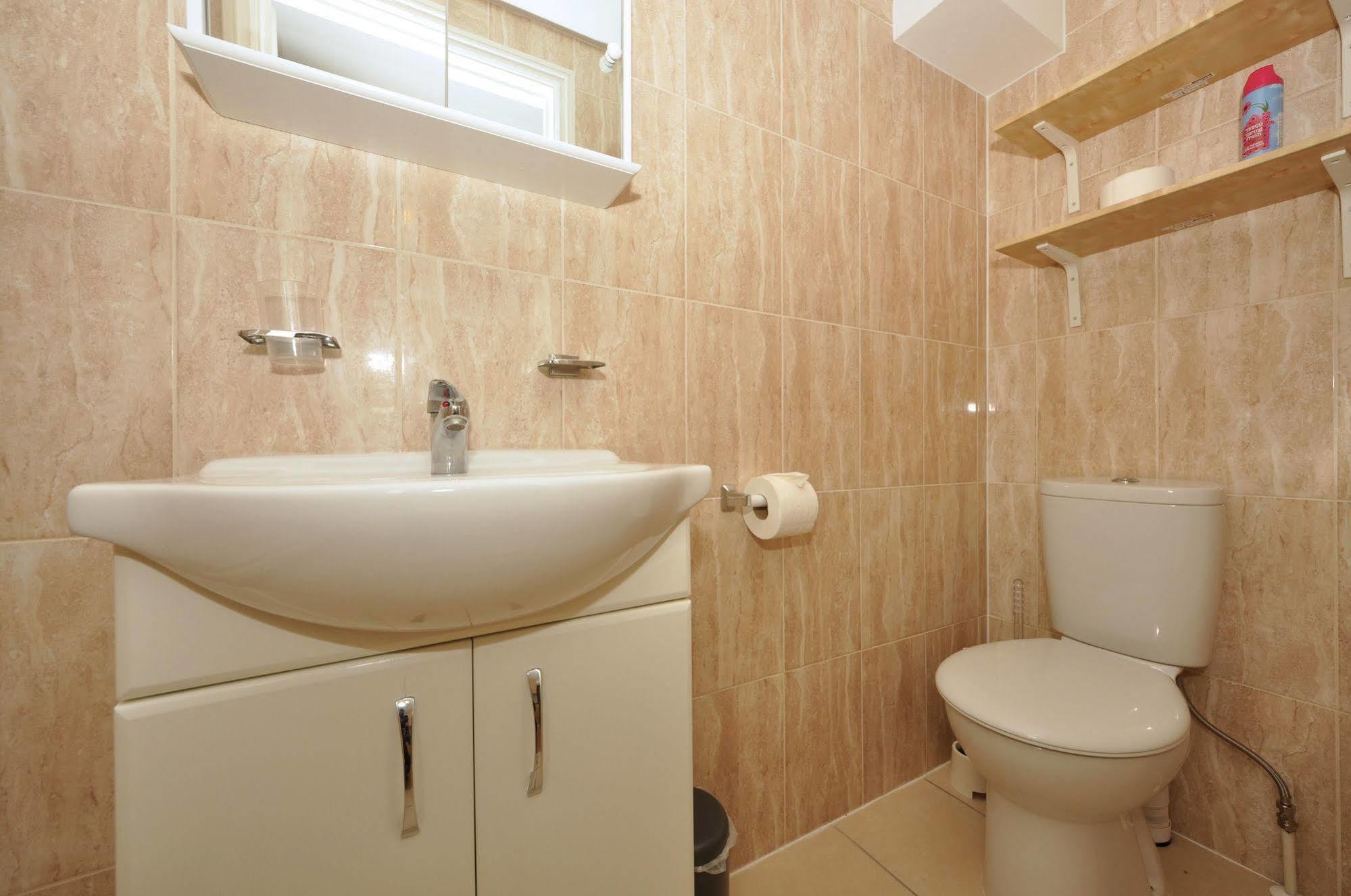 W14 Hotell