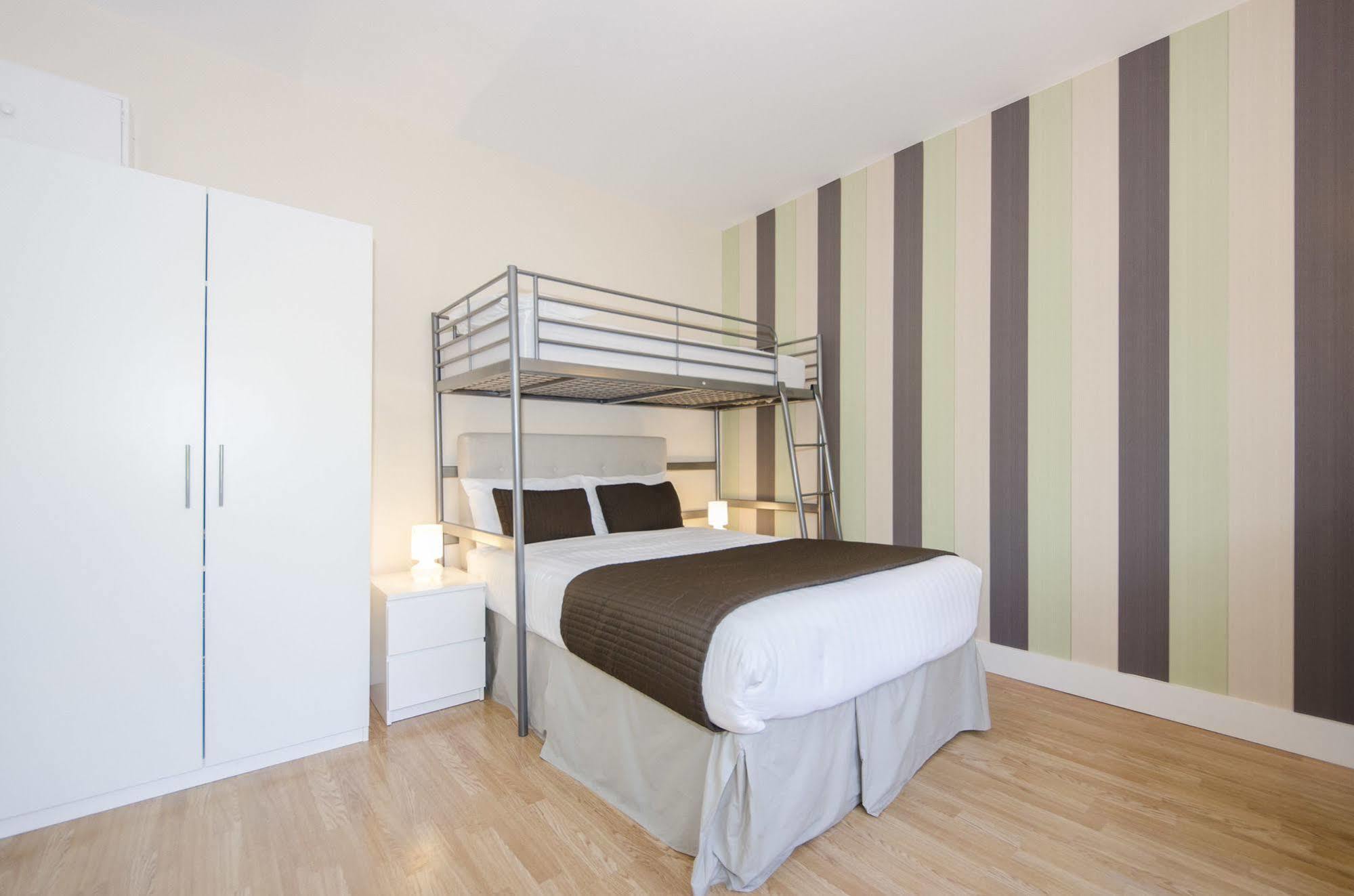 W14 Hotell