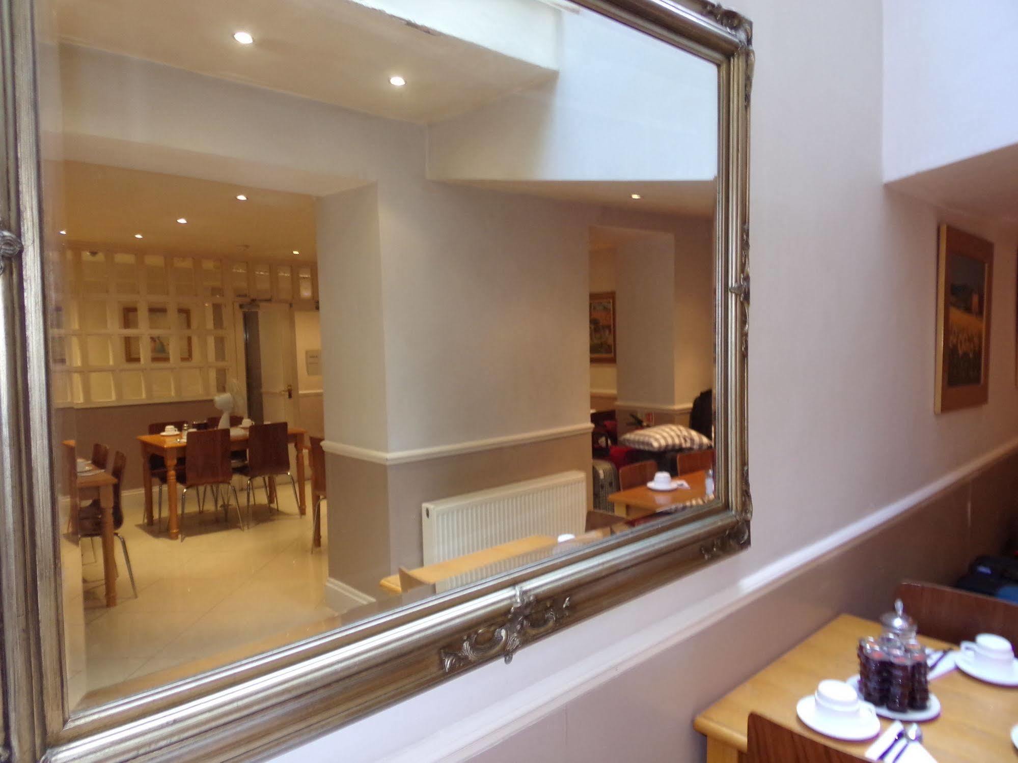 Hotel Wedgewood