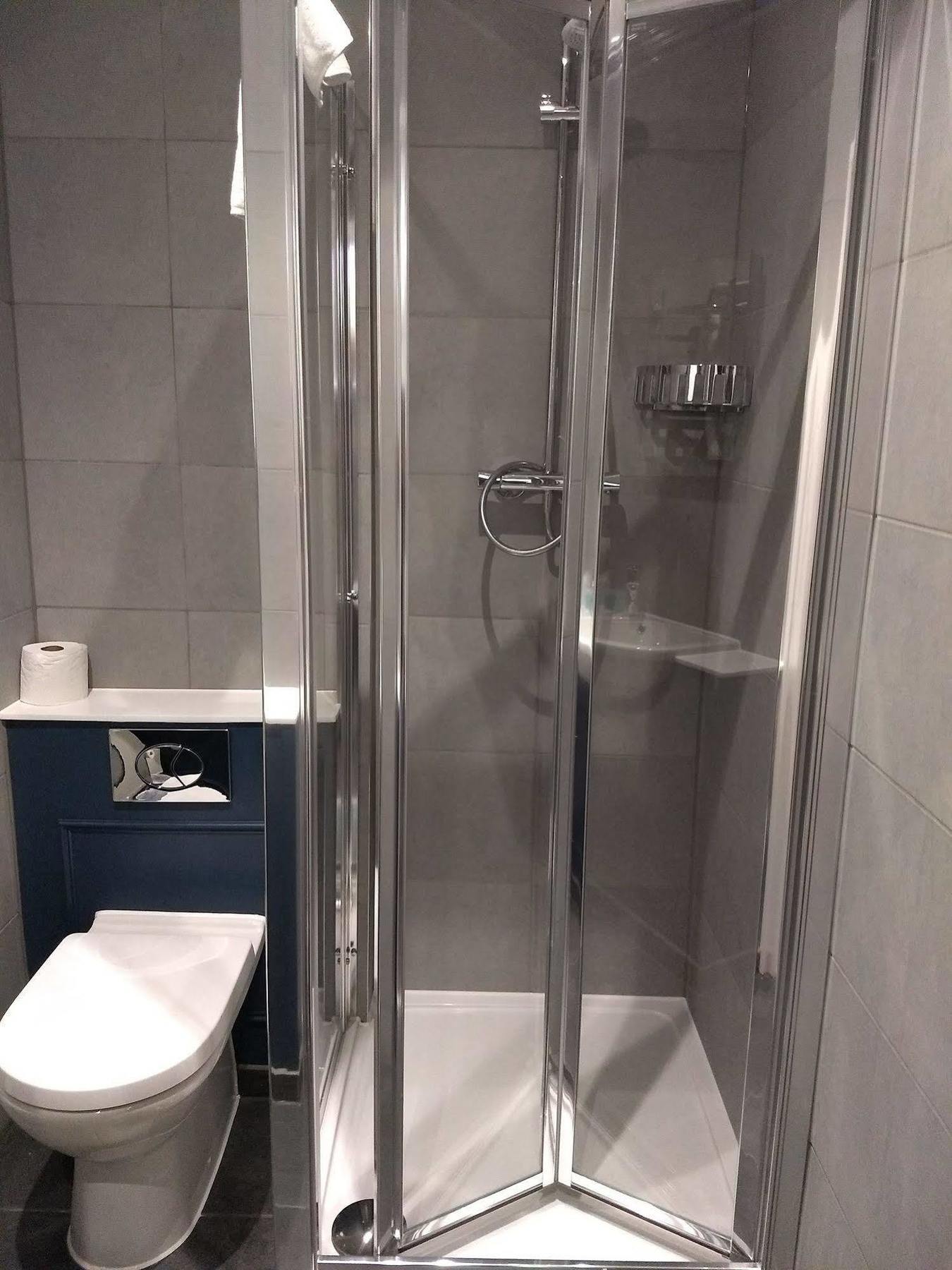 Garden Court Hotel 3*
