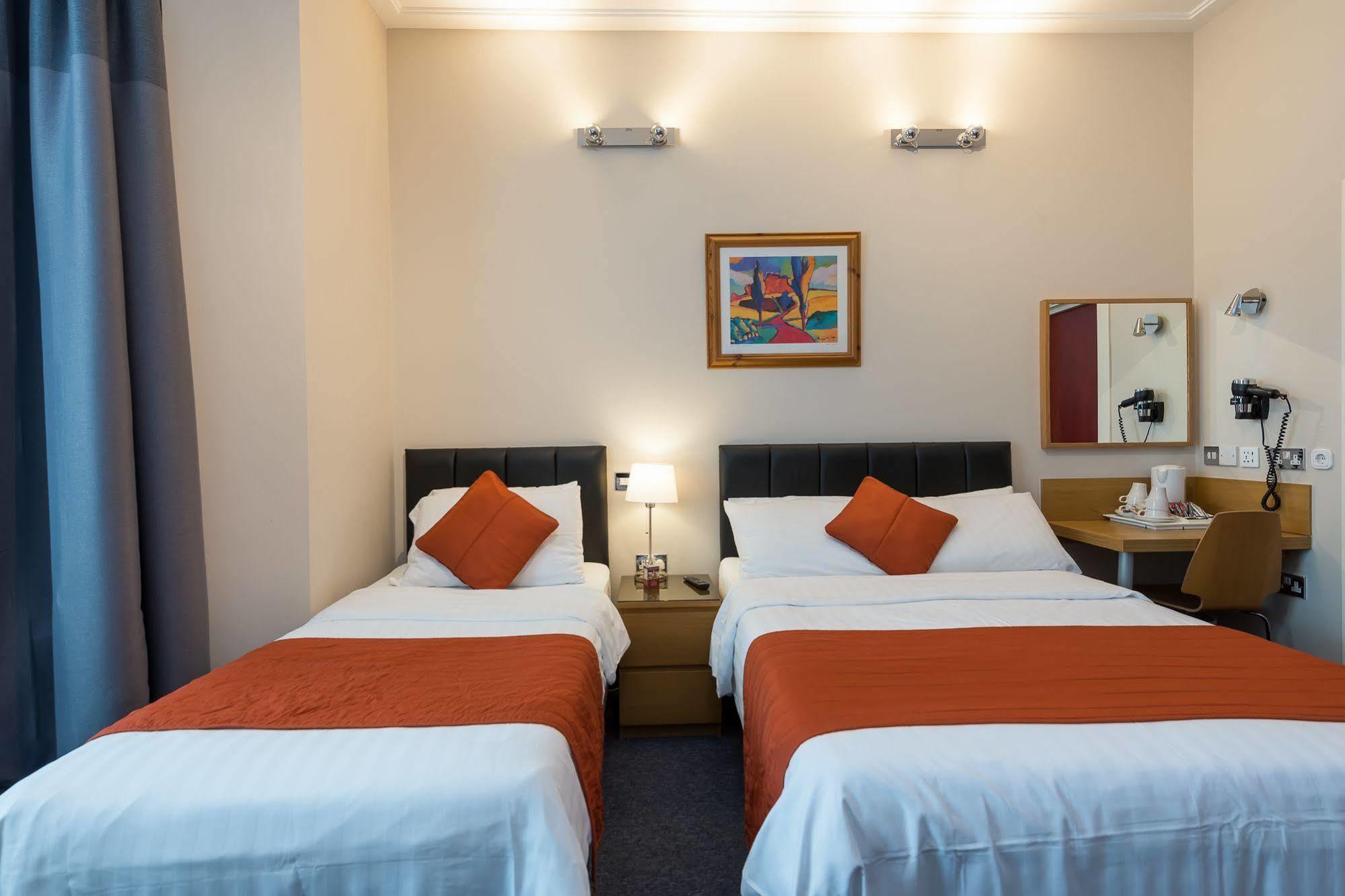 Adria Hotell