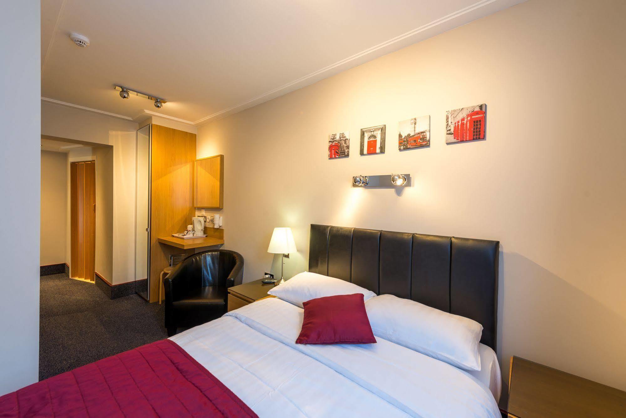 Adria Hotell London