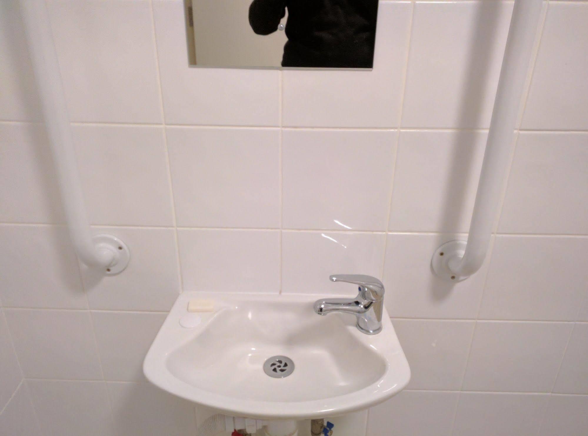 A To B Guest house