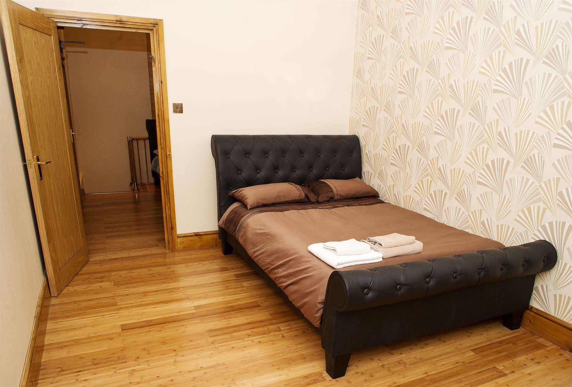 Beaconsfield Hotel London