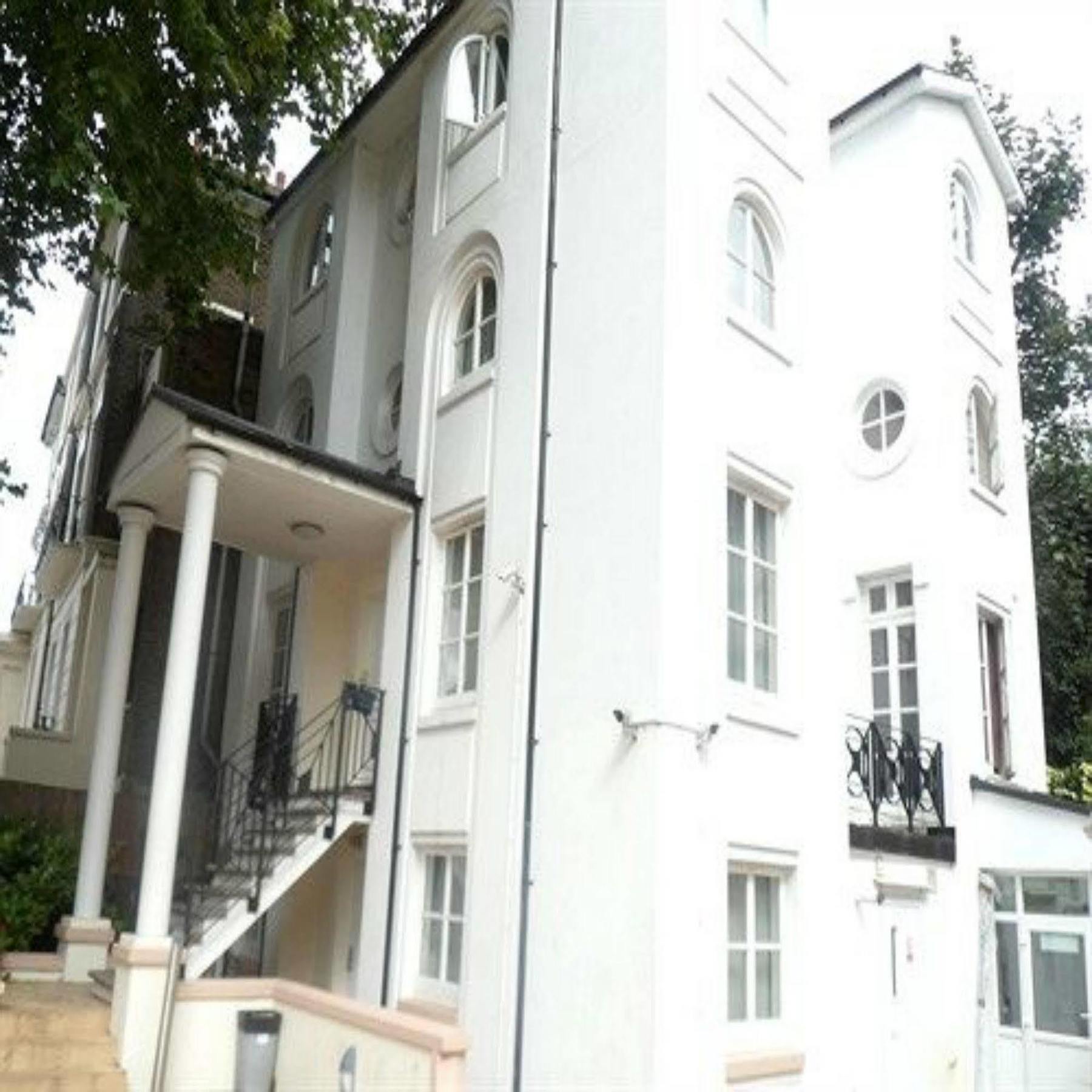 Camden Belmont 3*