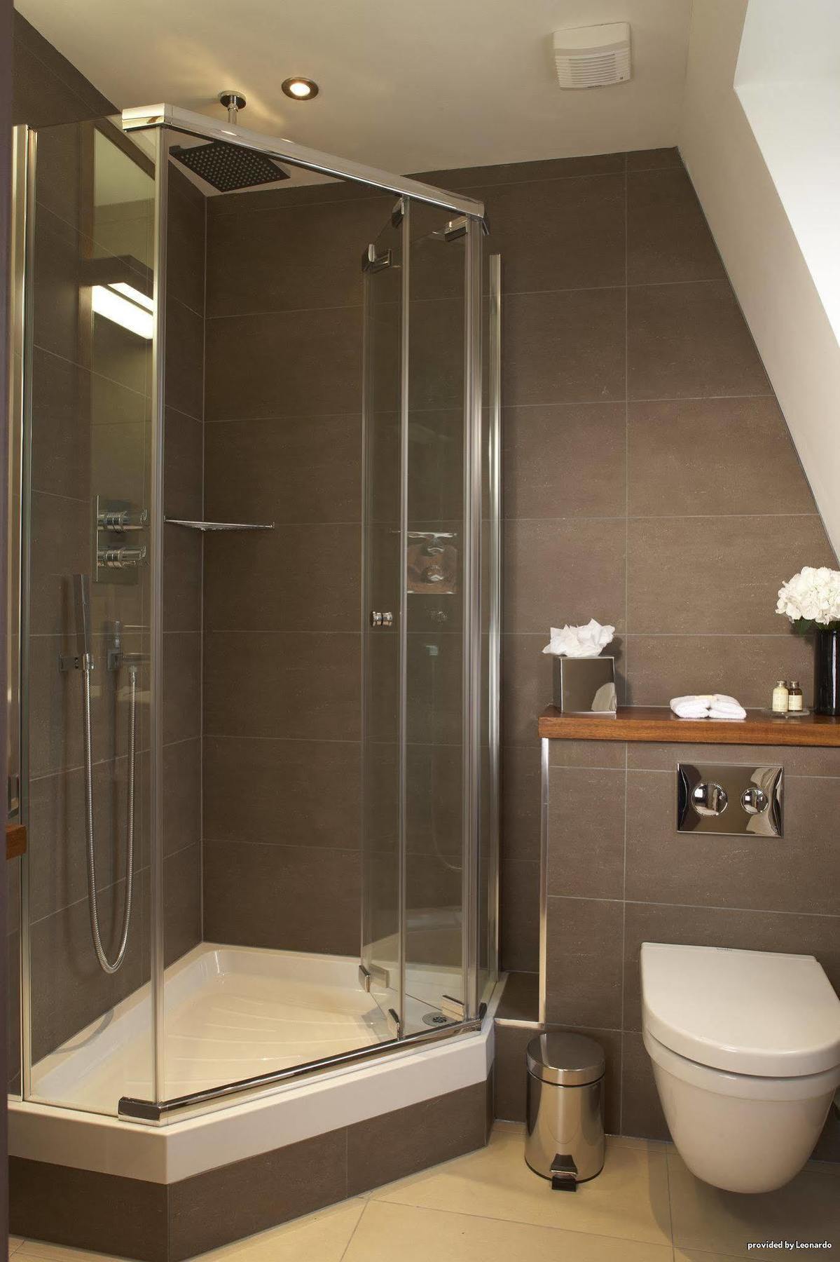 Maitrise Ealing - *