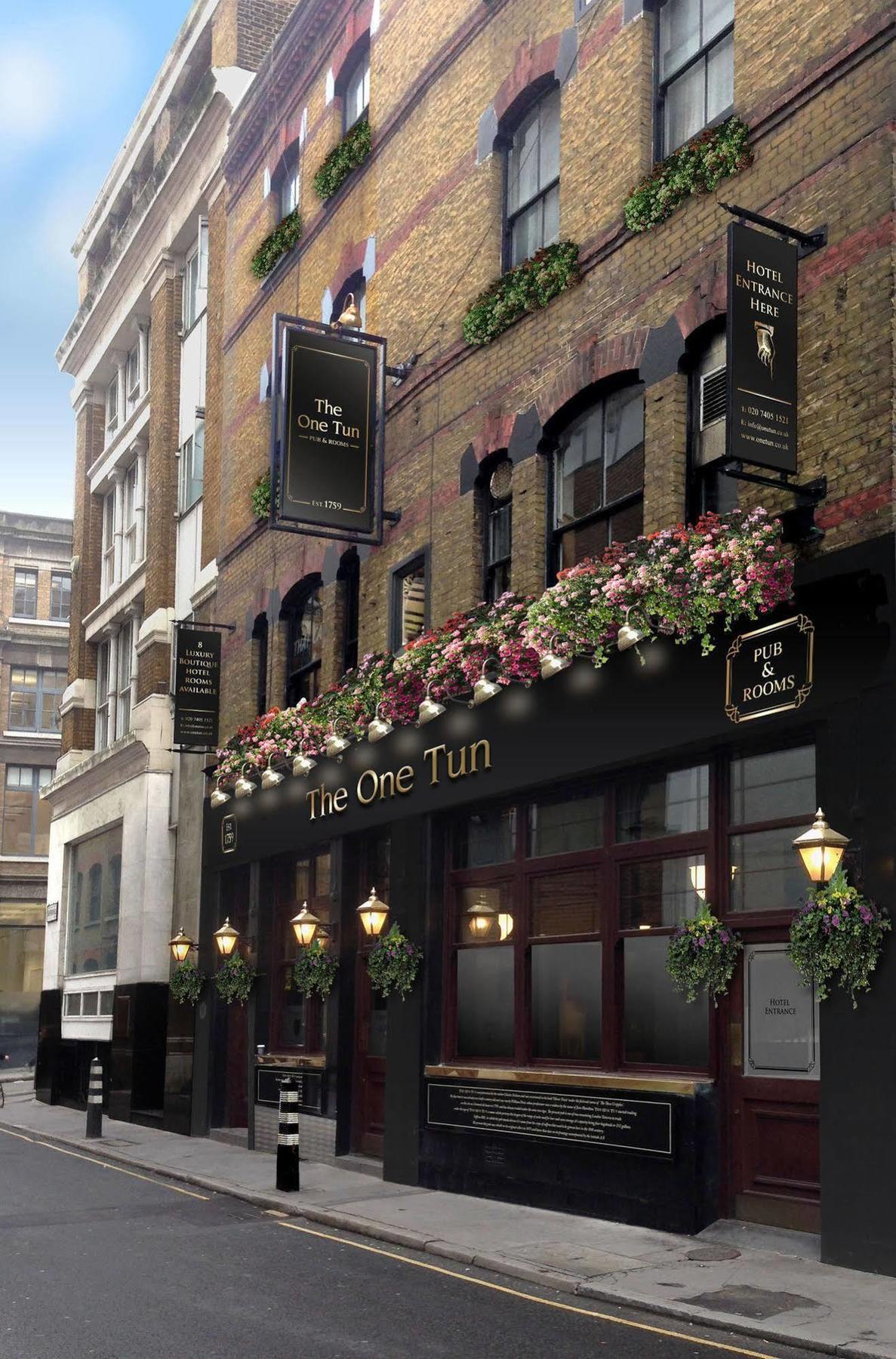 Bed & Breakfast The One Tun Pub & 4*