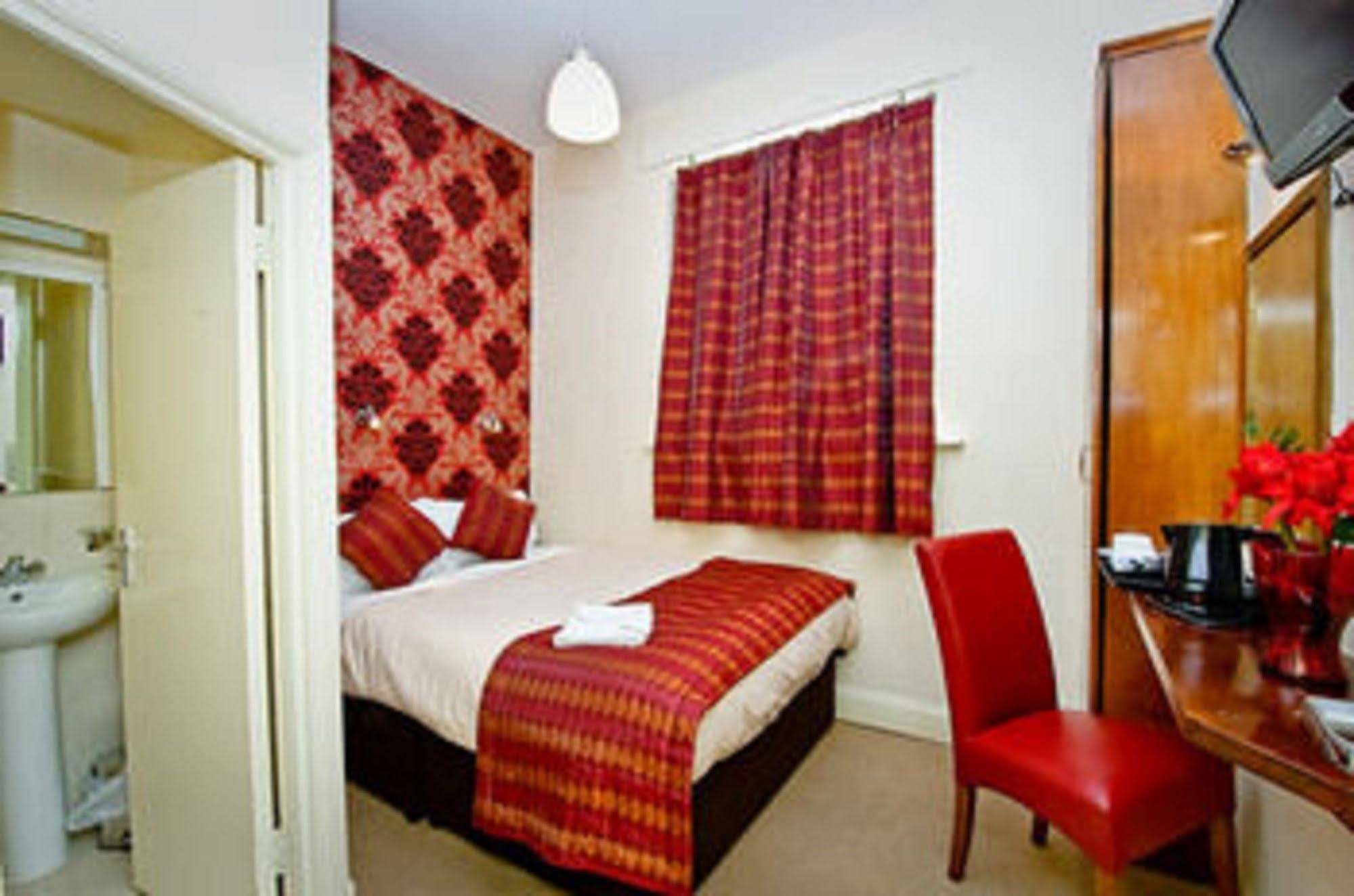 Leigh House Hotell