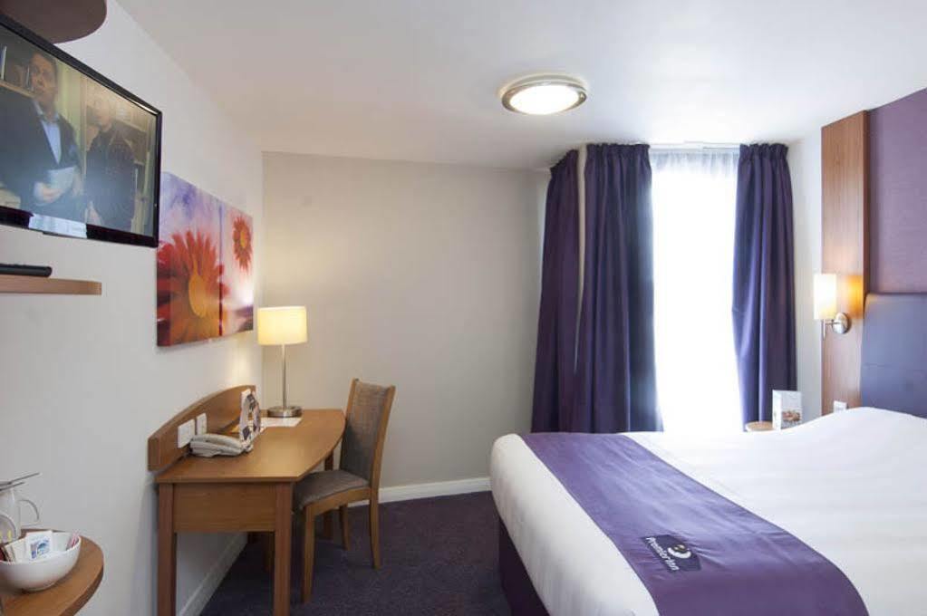 Premier Hotel London