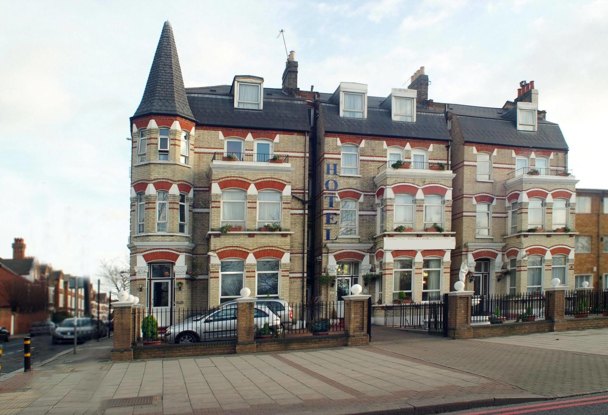 Hotel Clapham South Dudley 2*