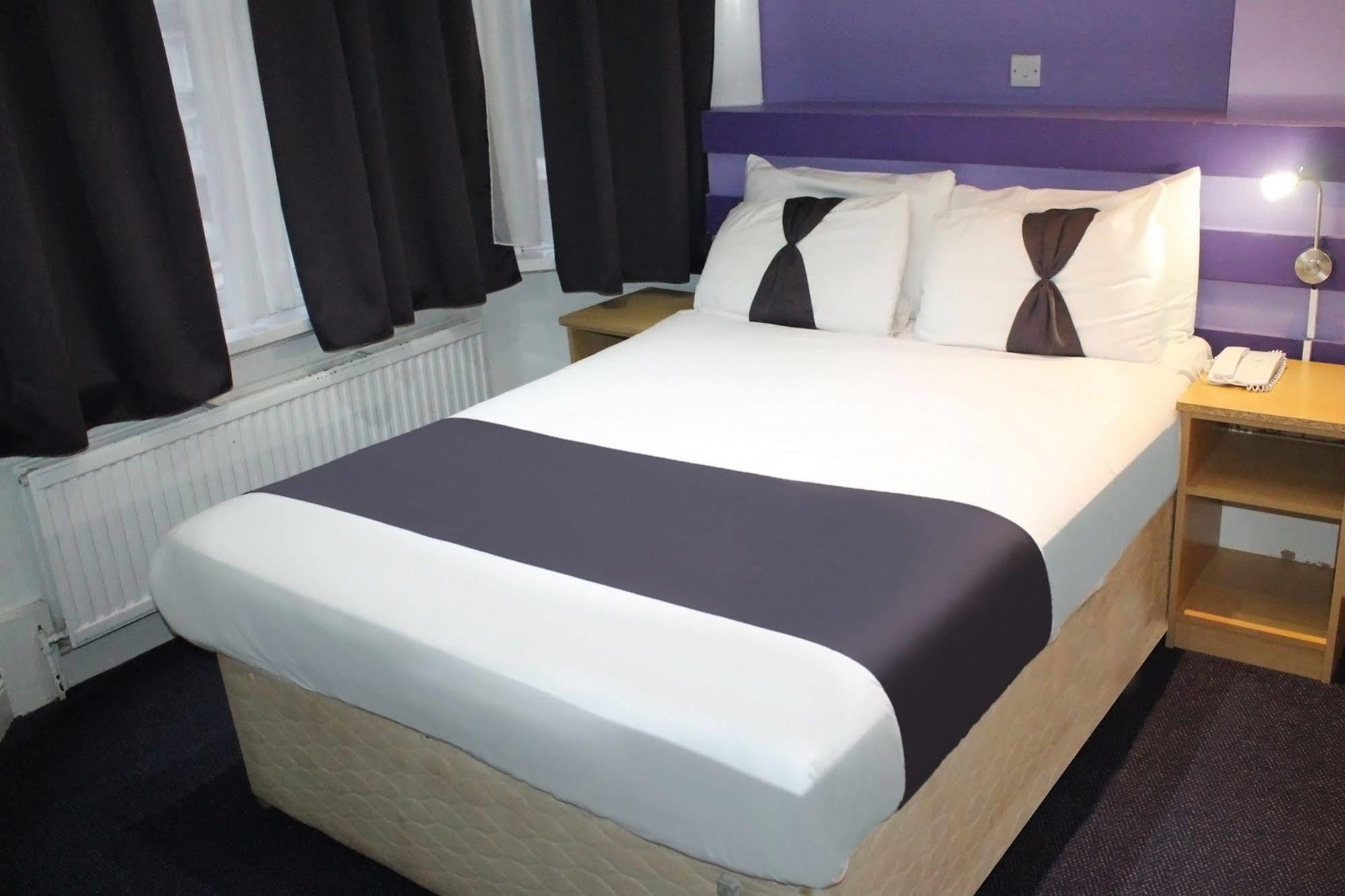 Clapham South Dudley 2* London