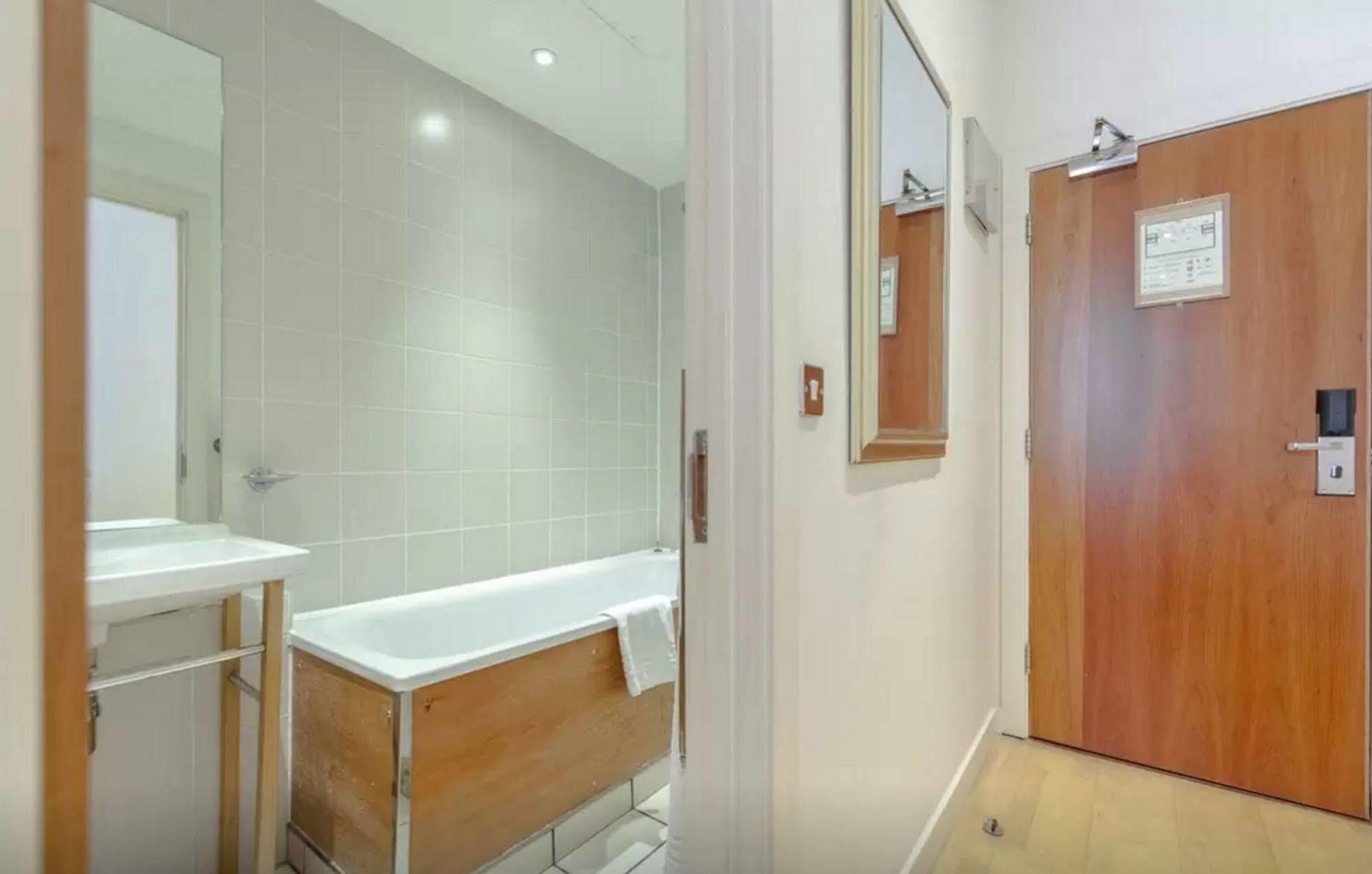 Princes Square Apartment