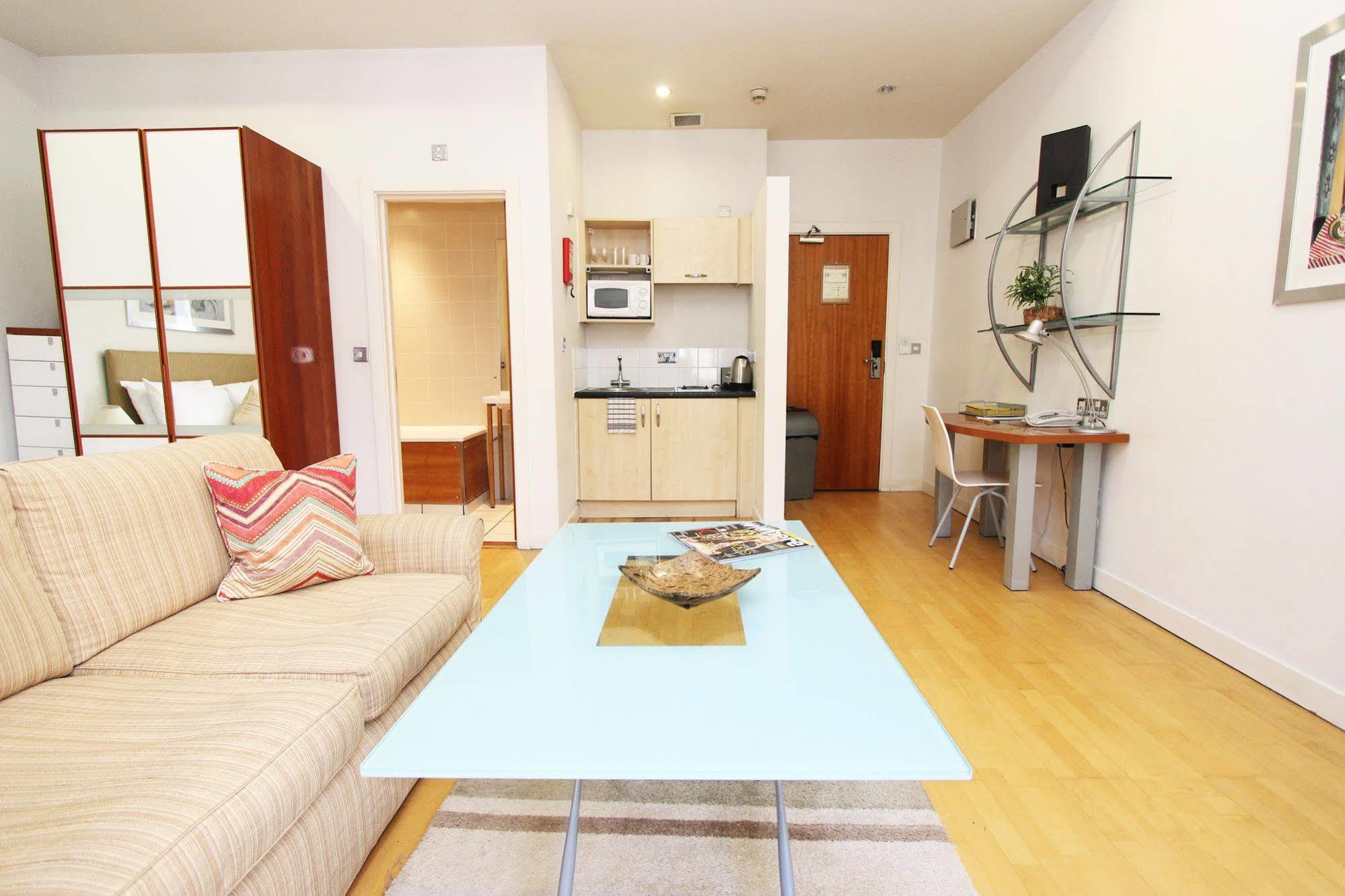 Apartment Princes Square