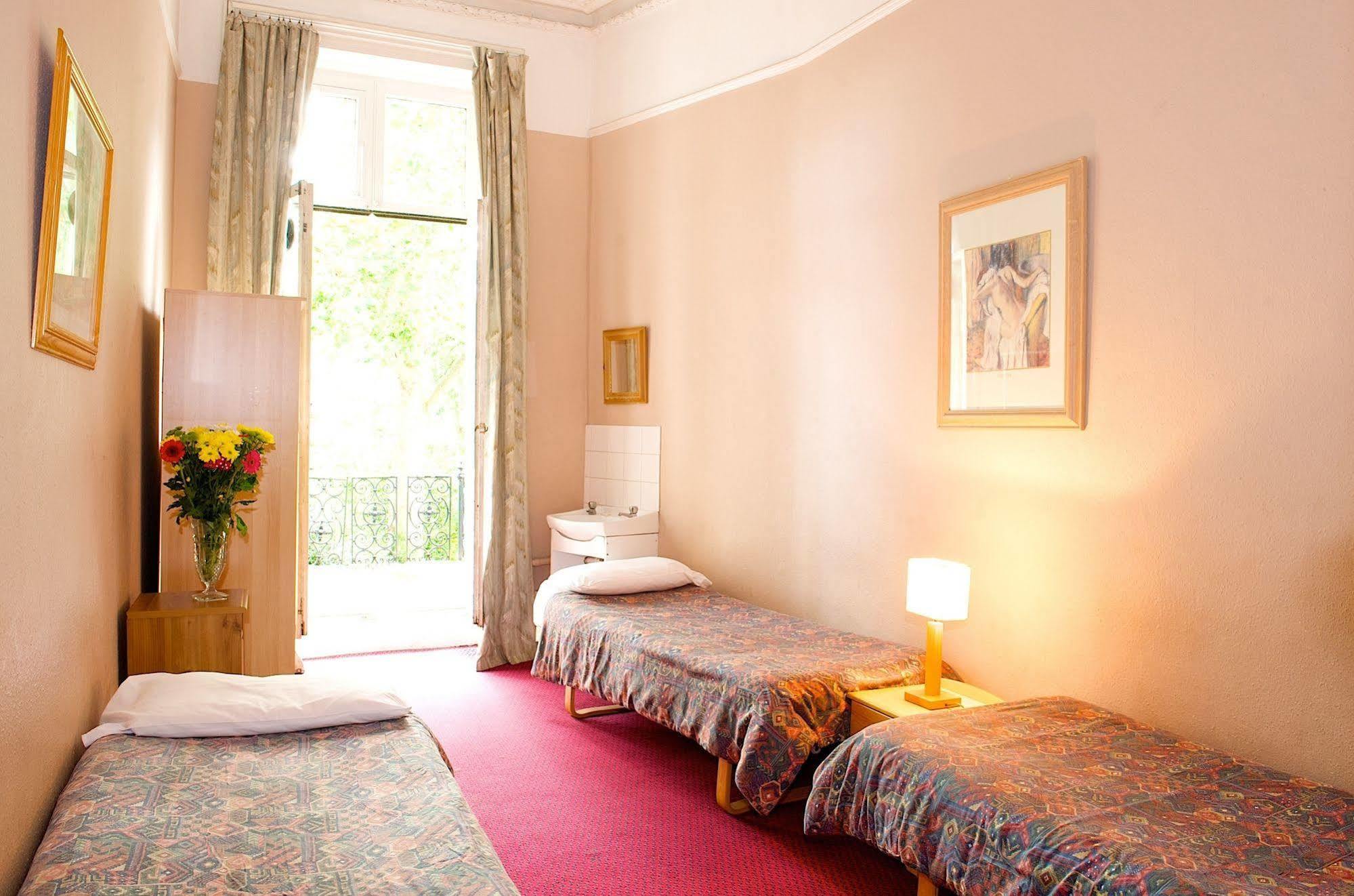Curzon House Gjestgiverier
