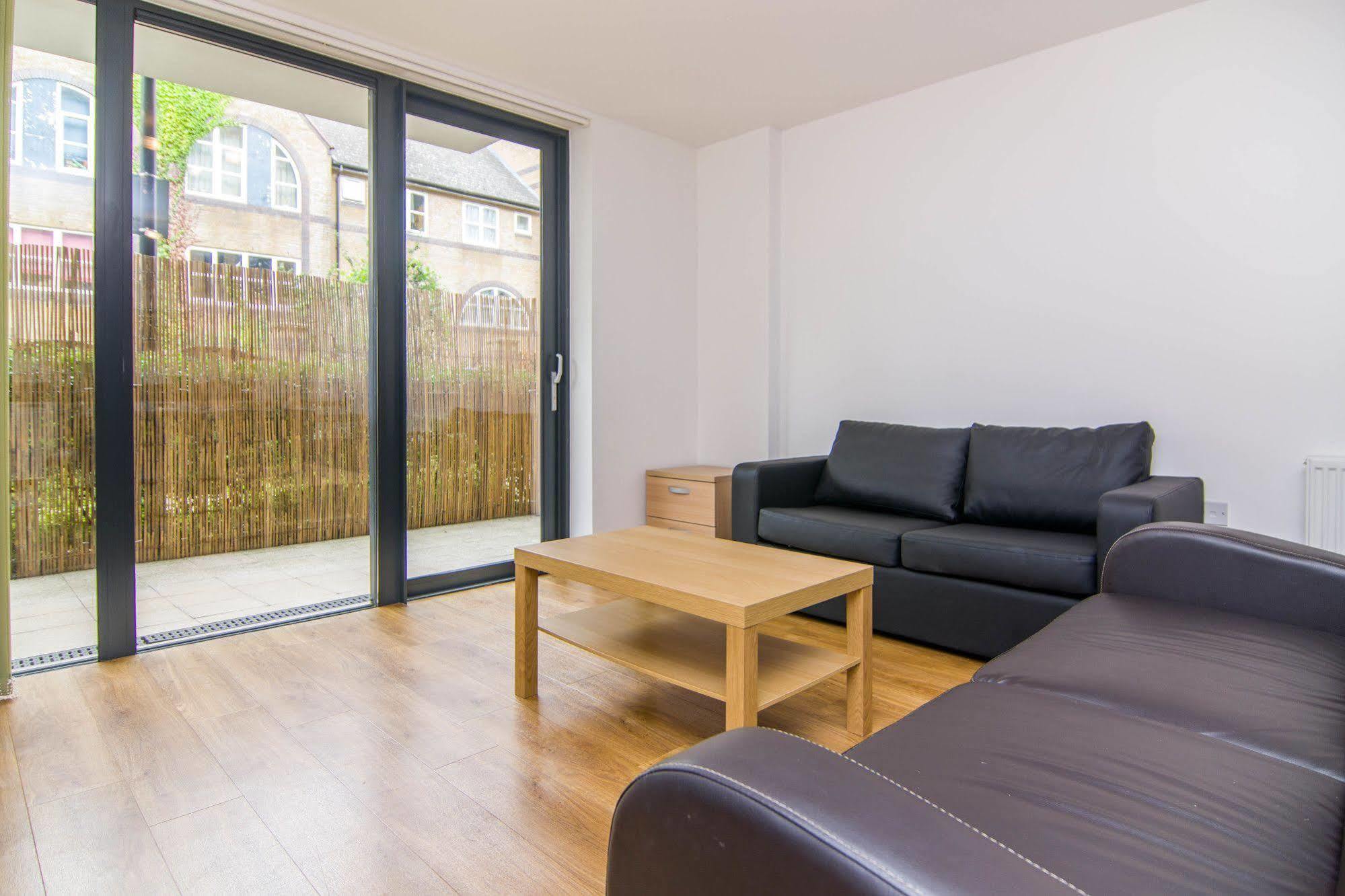 Apartment Wharf - Water Gardens *