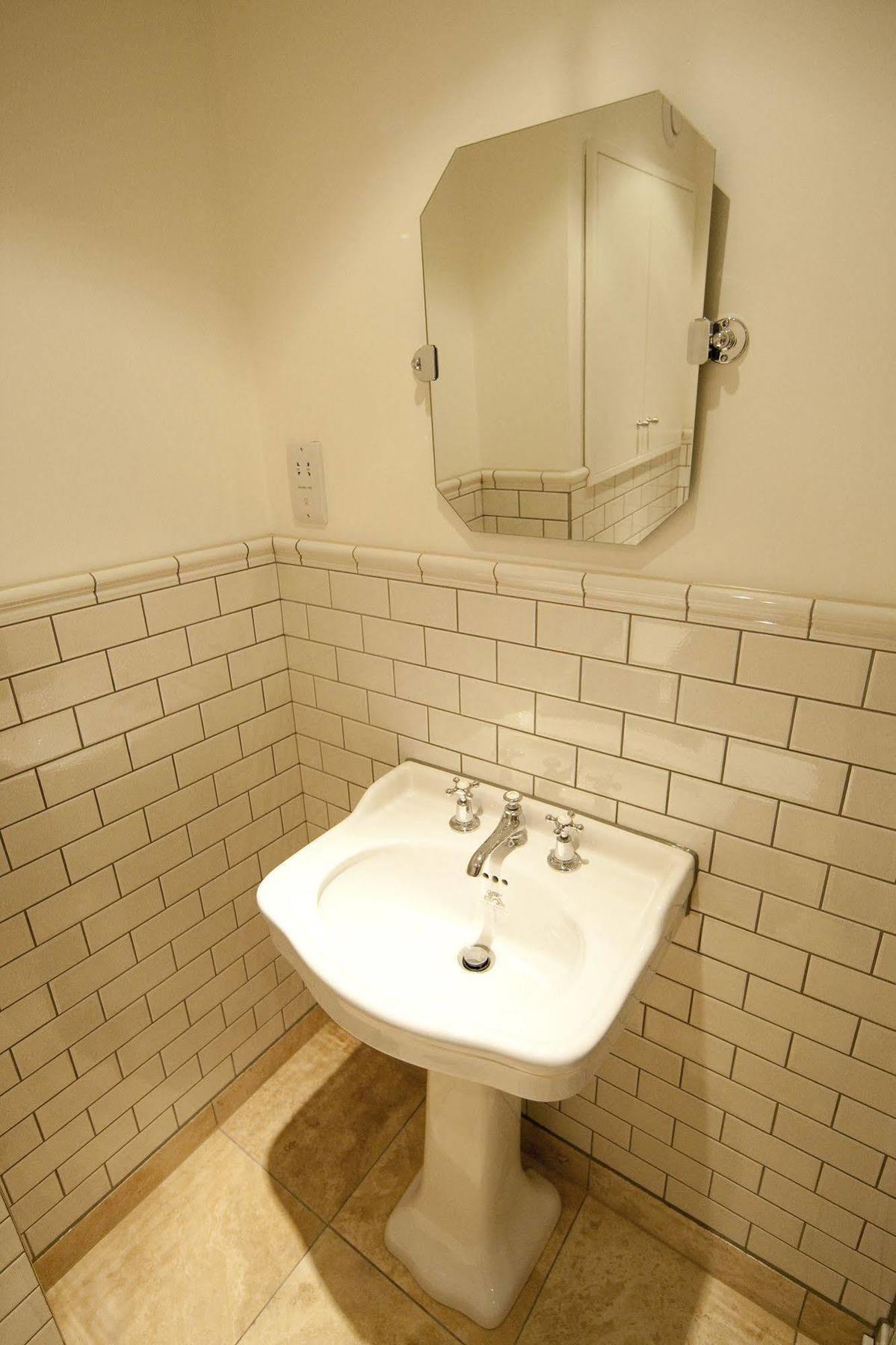 Bed & Breakfast Kennington B & B