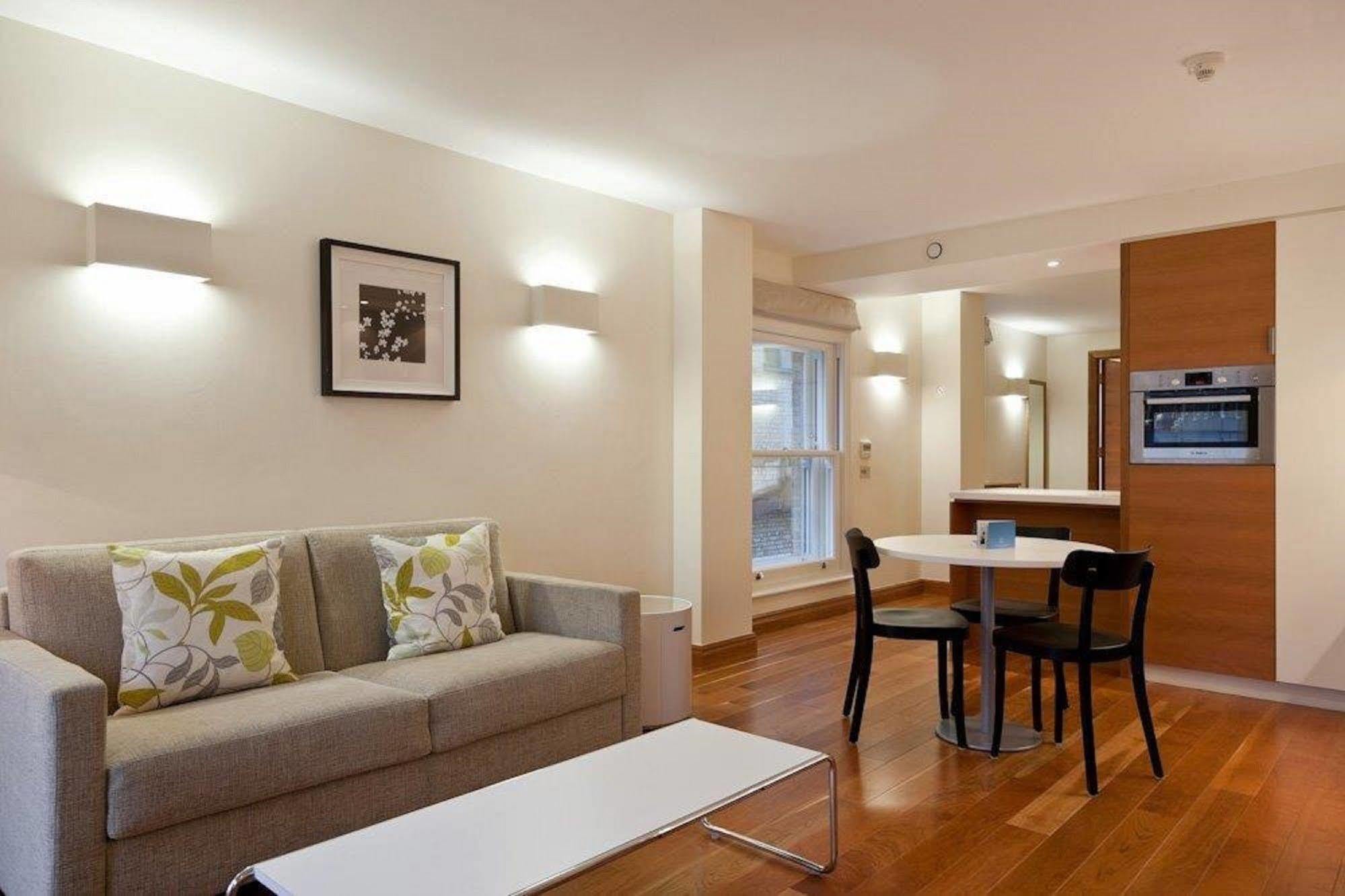 Blueprint - Turnmill Street 4* London
