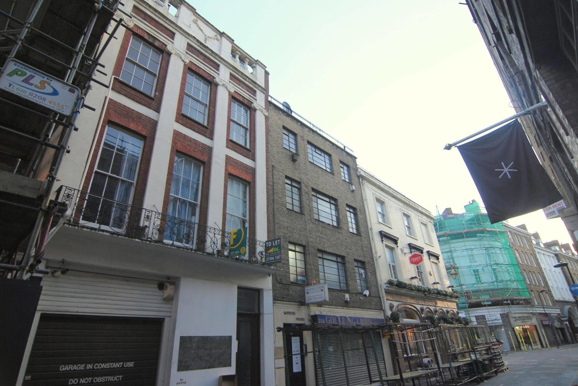 Wharf - Vintage Central Hotel