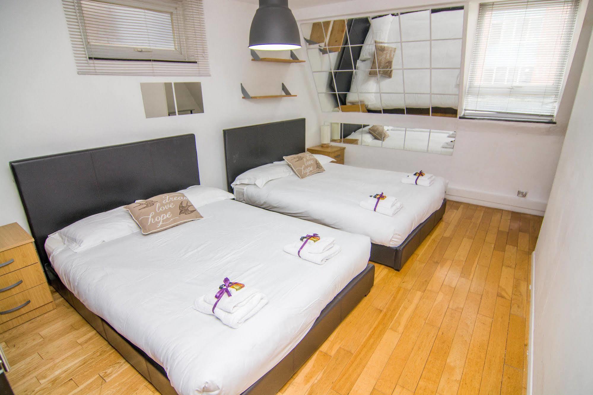 Wharf - Vintage Central 3*