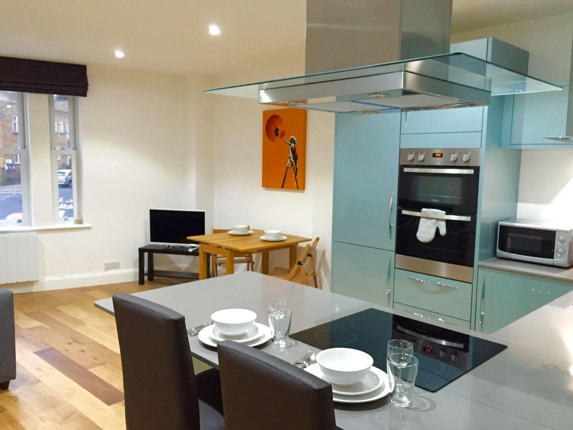 Kings Cross Apartments *