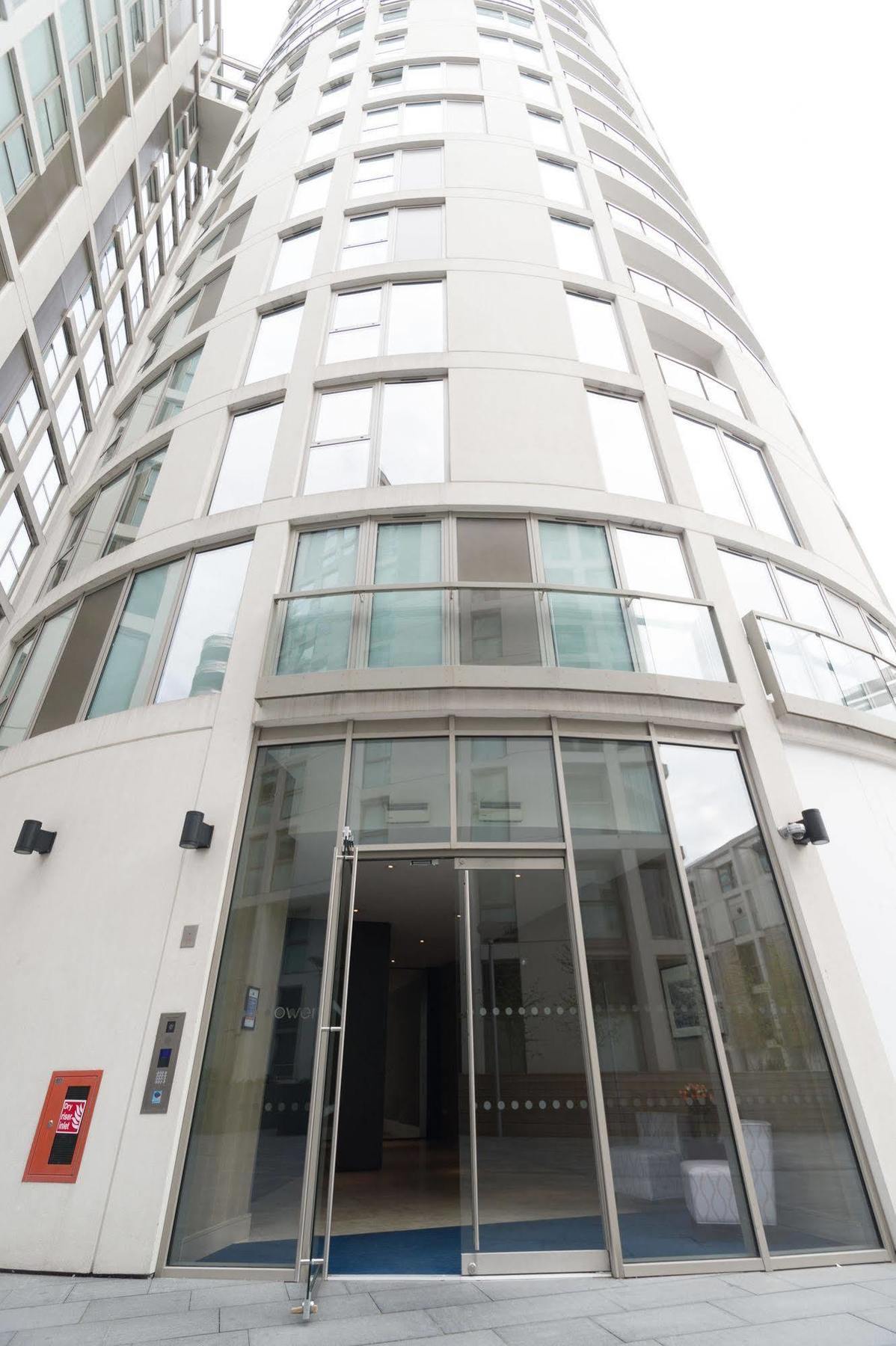 Saco Canary Wharf - Trinity Tower Aparthotel London