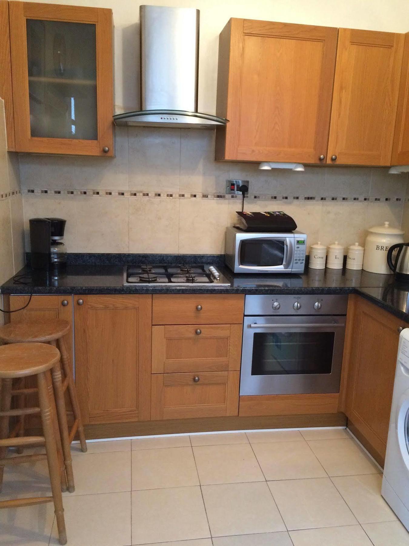 Lovely Garden Apartment In Wimbledon Town Centre With Private Parking By Wimbledon Holiday Lets Apartment