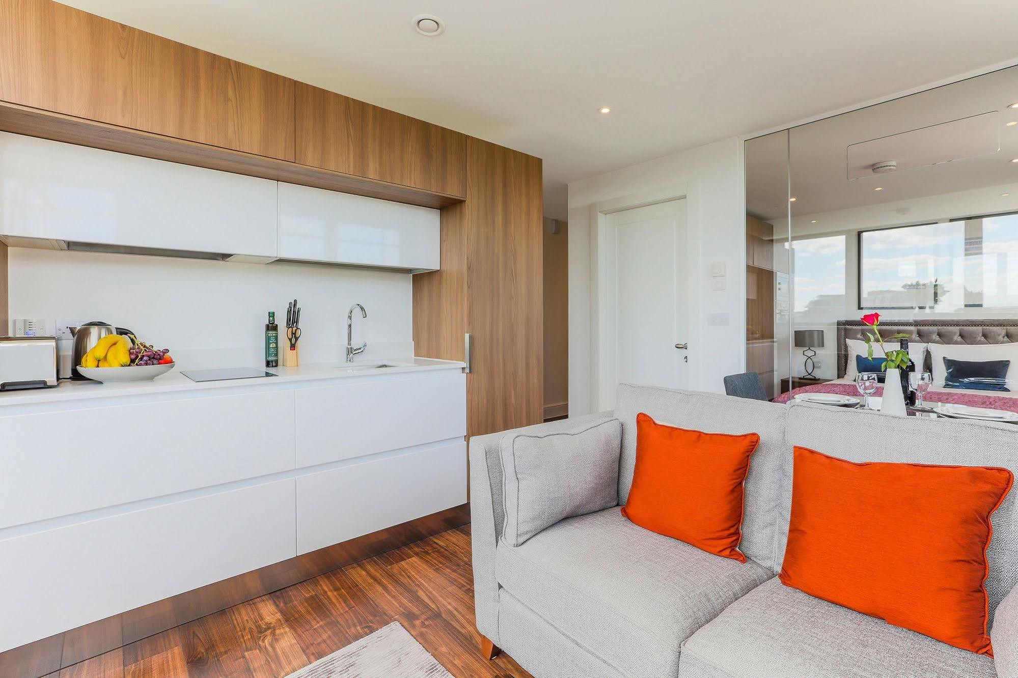 Apartment Swiss One London