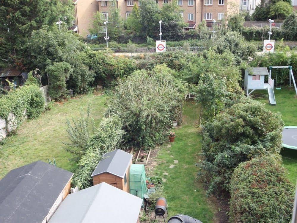 Southfieldsb&bstudios 3* London